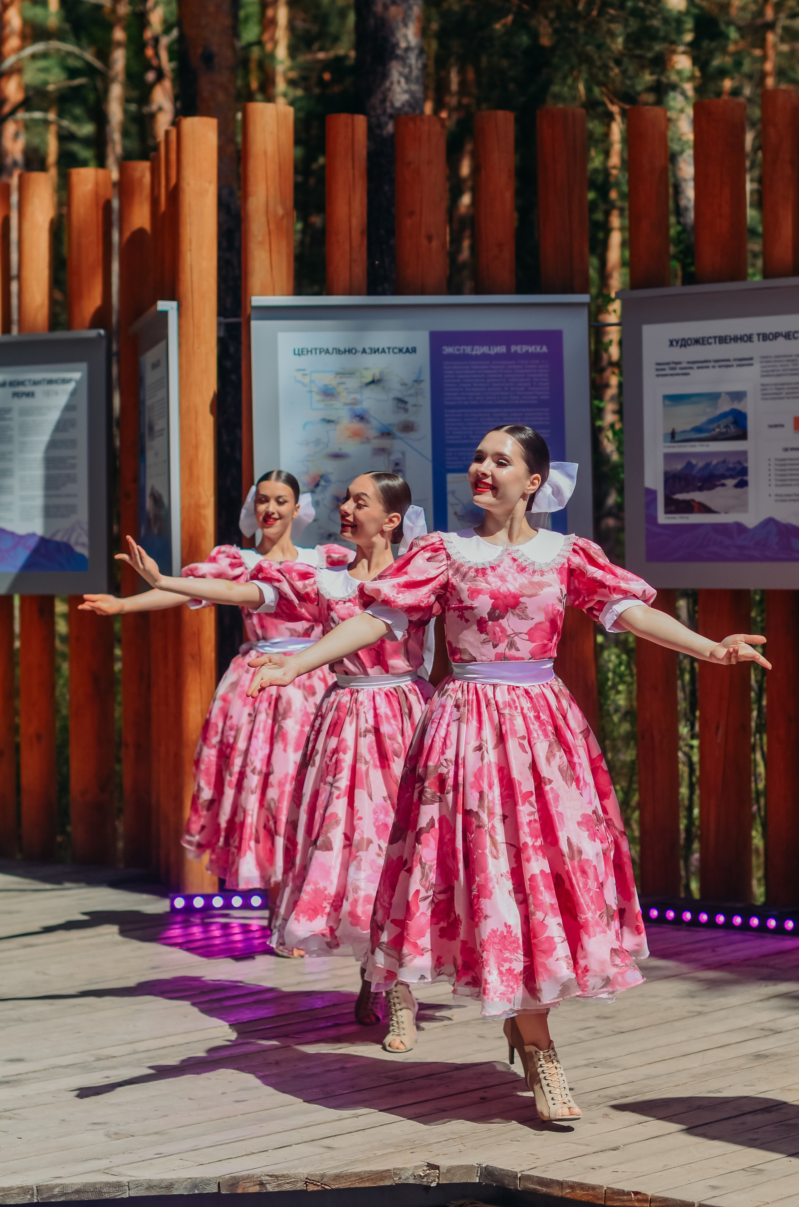 Фестиваль «Цветение Маральника на Алтае 2025». Фоторепортаж. Денисова Аля — фотограф для парных съемок и индивидуальных историй в Барнауле