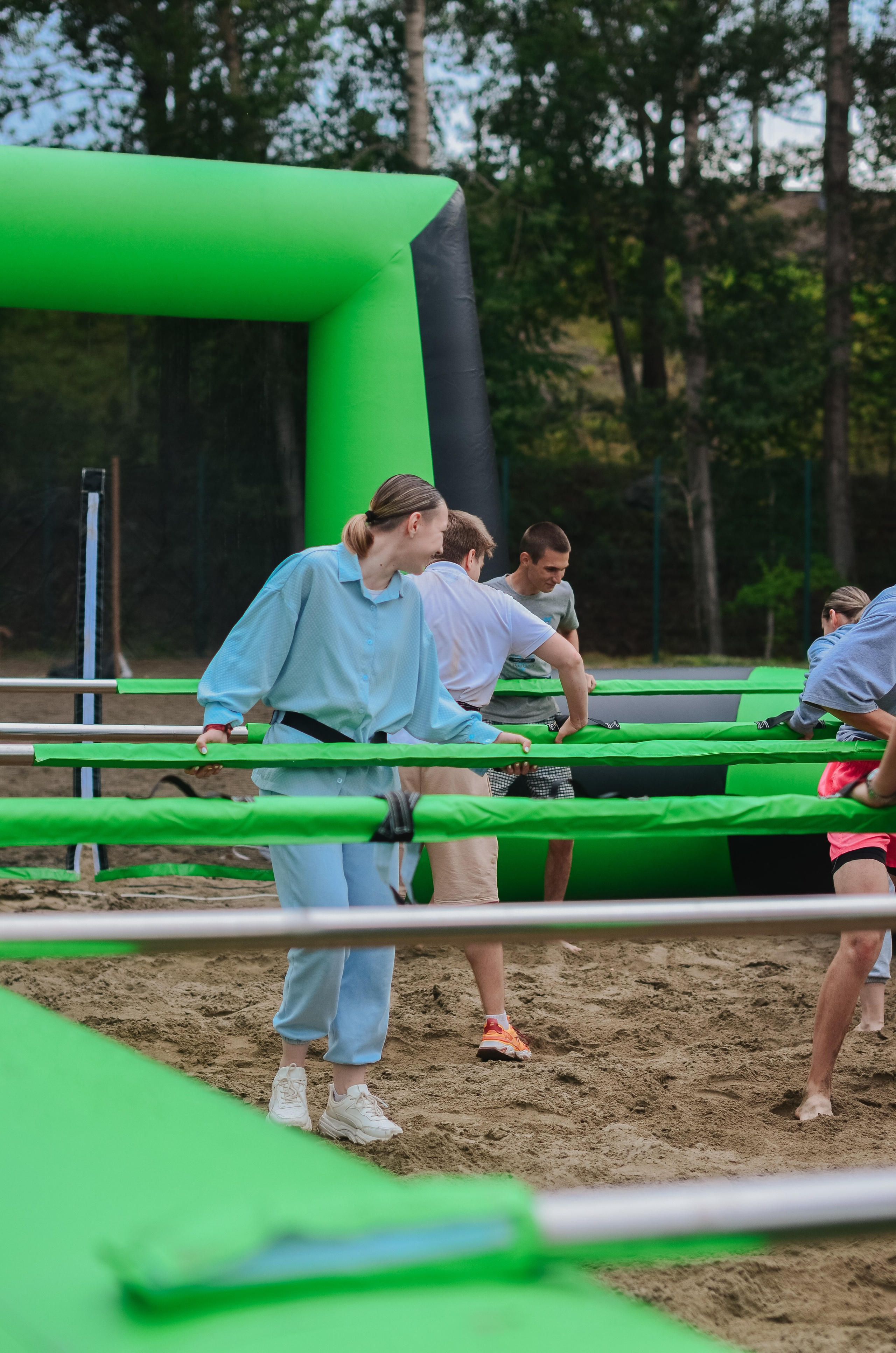 Фестиваль «Грань» 2025. Спортивная площадка. Денисова Аля — фотограф для парных съемок и индивидуальных историй в Барнауле