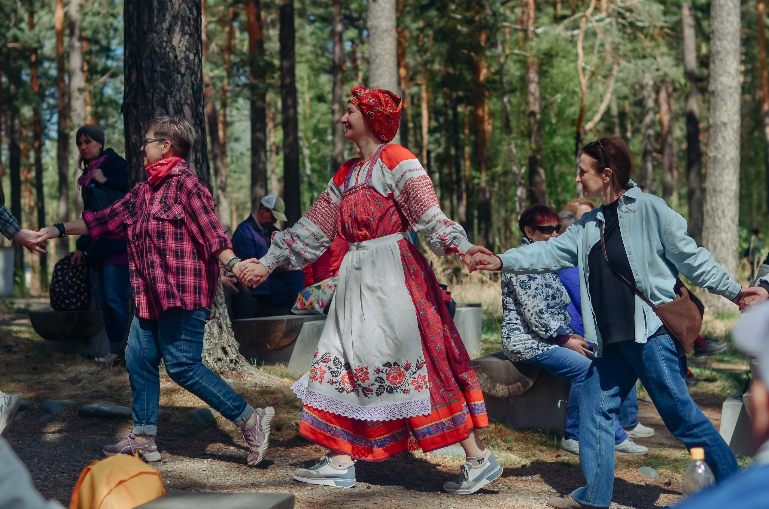 Фестиваль «Цветение Маральника на Алтае 2025». Фоторепортаж. Денисова Аля — фотограф для парных съемок и индивидуальных историй в Барнауле