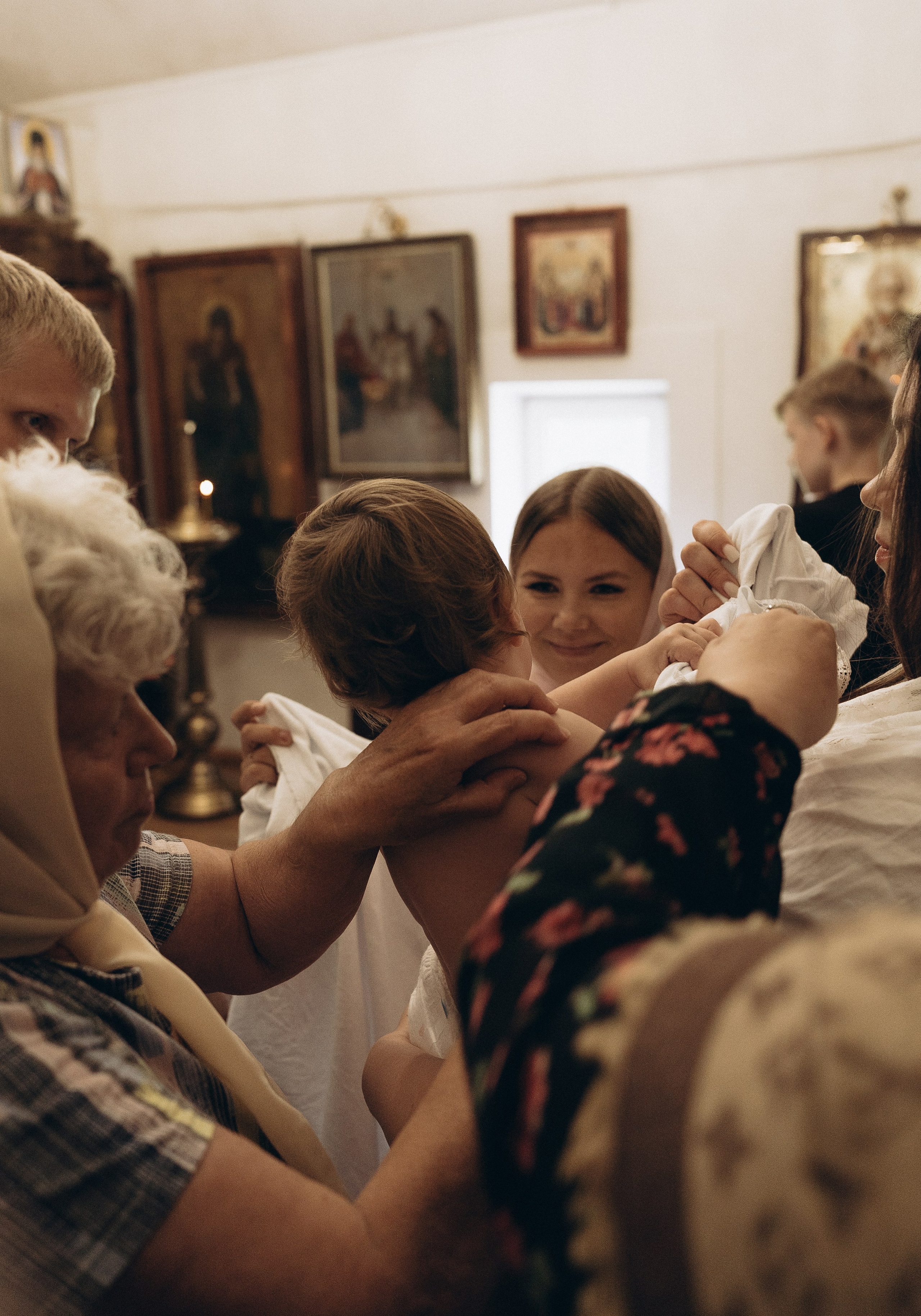 Крещение Михаила в Свято-Никольском храме. Семейный и домашний фотограф в Уфе Ирина Гарасюта