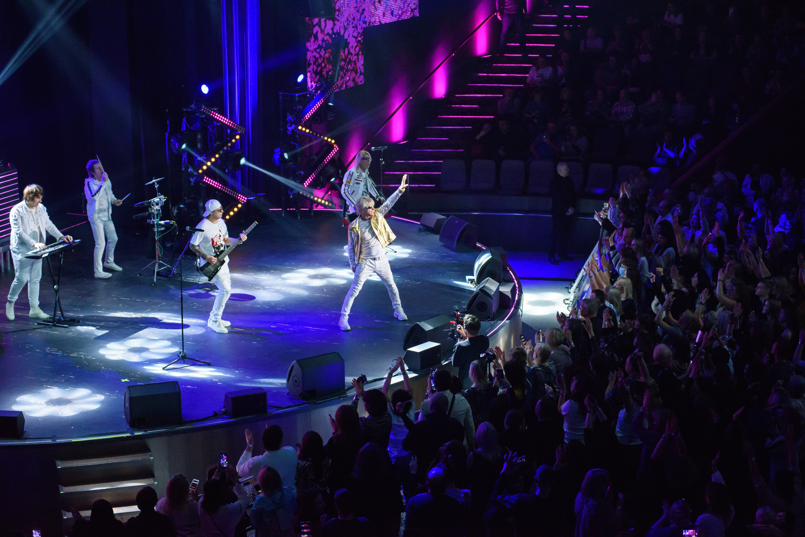 Дискотека СССР. «Сладкий сон» и Сергей Васюта — «Имена на все времена». Бренд-фотограф для экспертов и блогеров в Москве Влада Горбовская