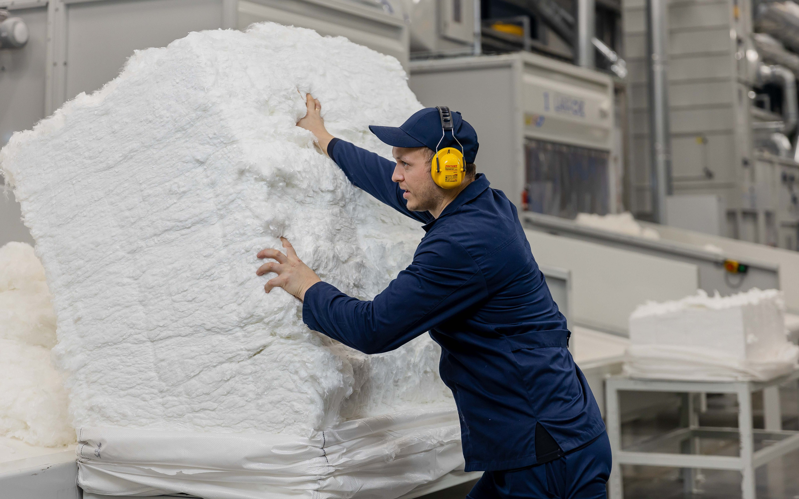 Сотрудники завода Naturell. Главная