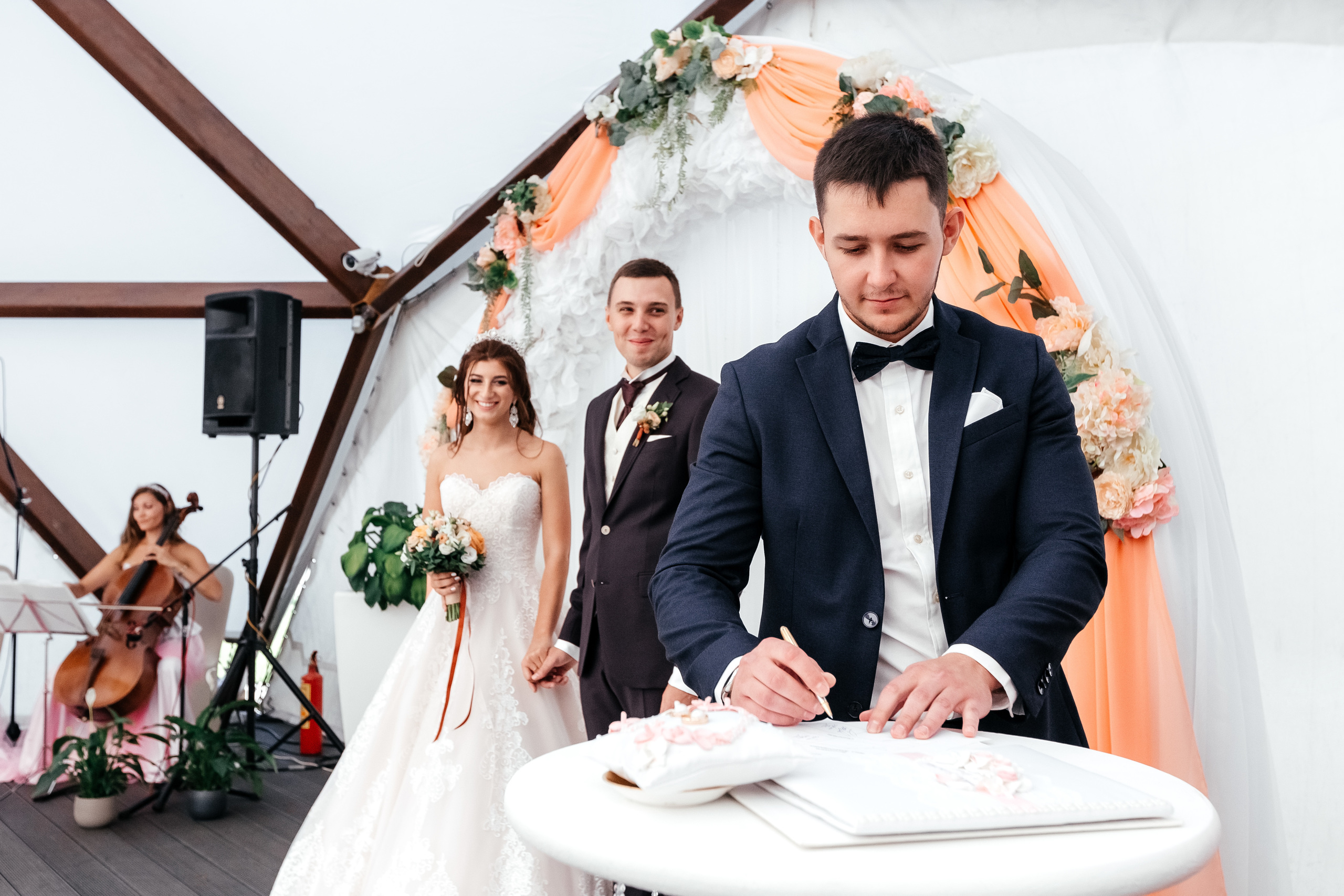 Peterfilm.ru - Свадебный фотограф в Санкт-Петербург (СПб) Петр Михайлу