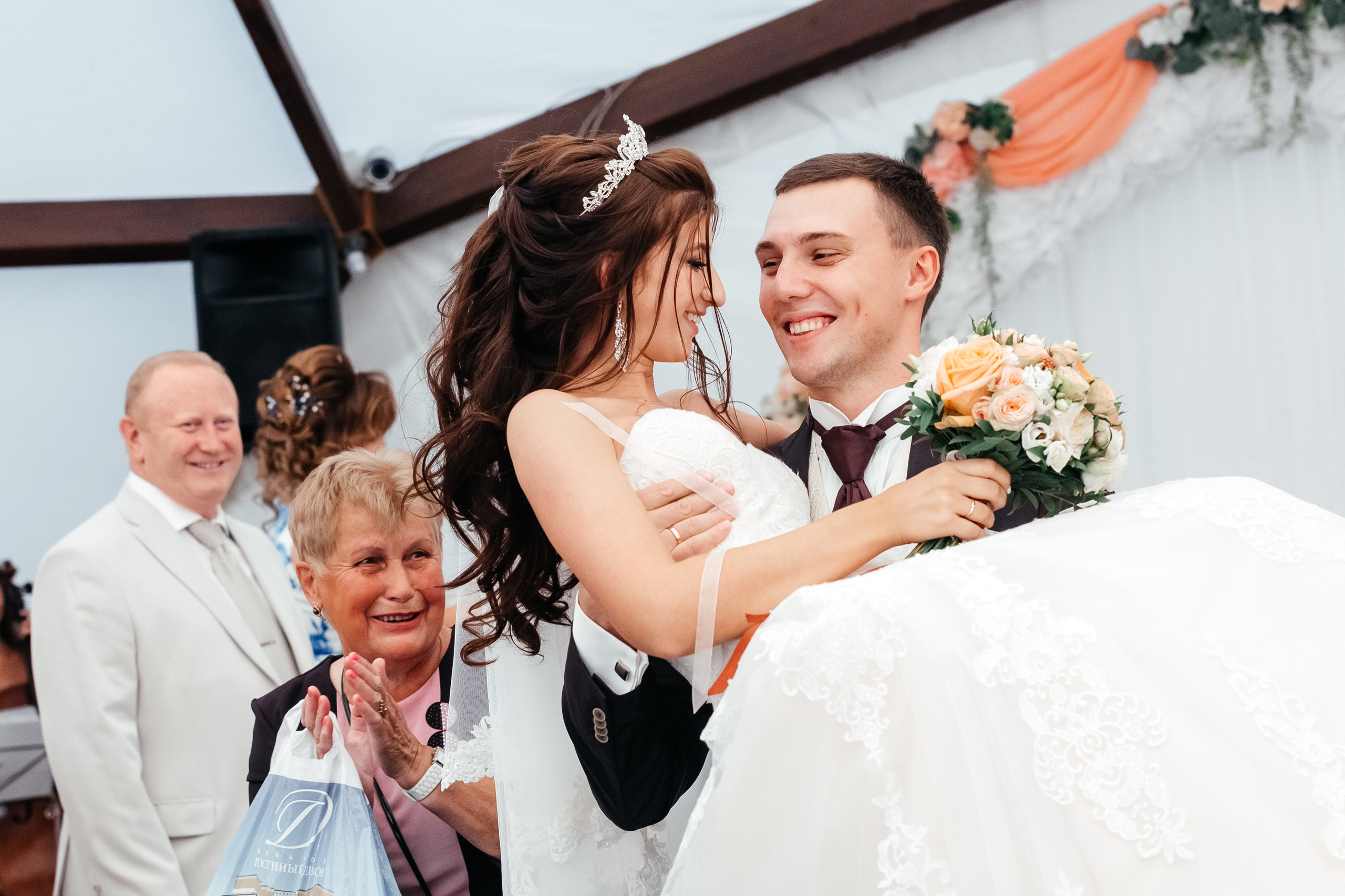 Peterfilm.ru - Свадебный фотограф в Санкт-Петербург (СПб) Петр Михайлу