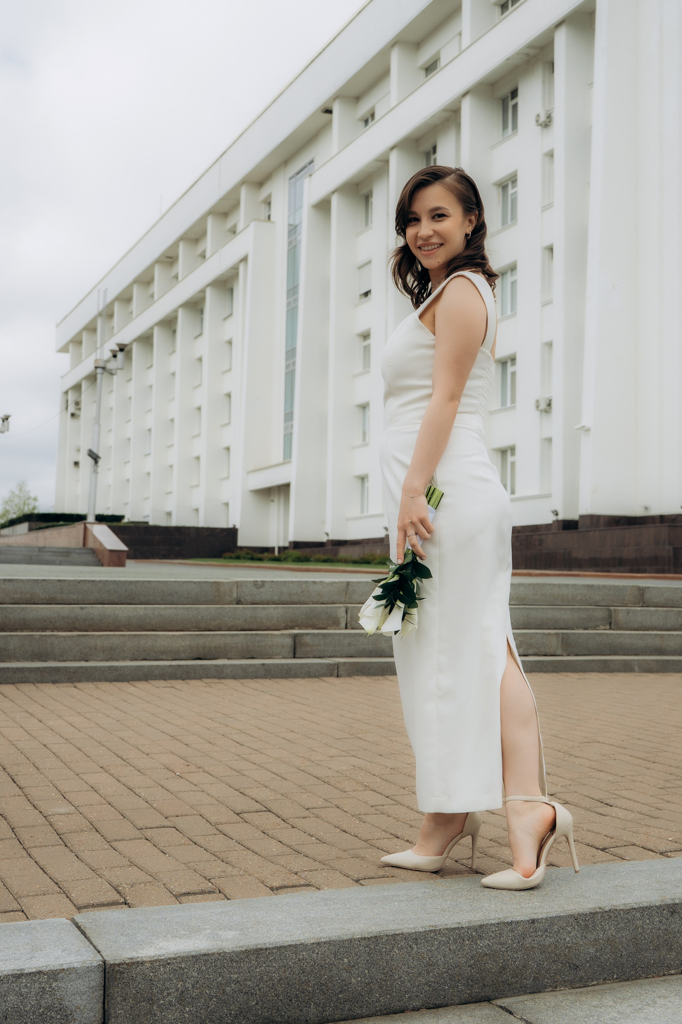 Винтовая лестница (Тукаева, 46к1). Свадебный фотограф в Уфе Лилия Сова