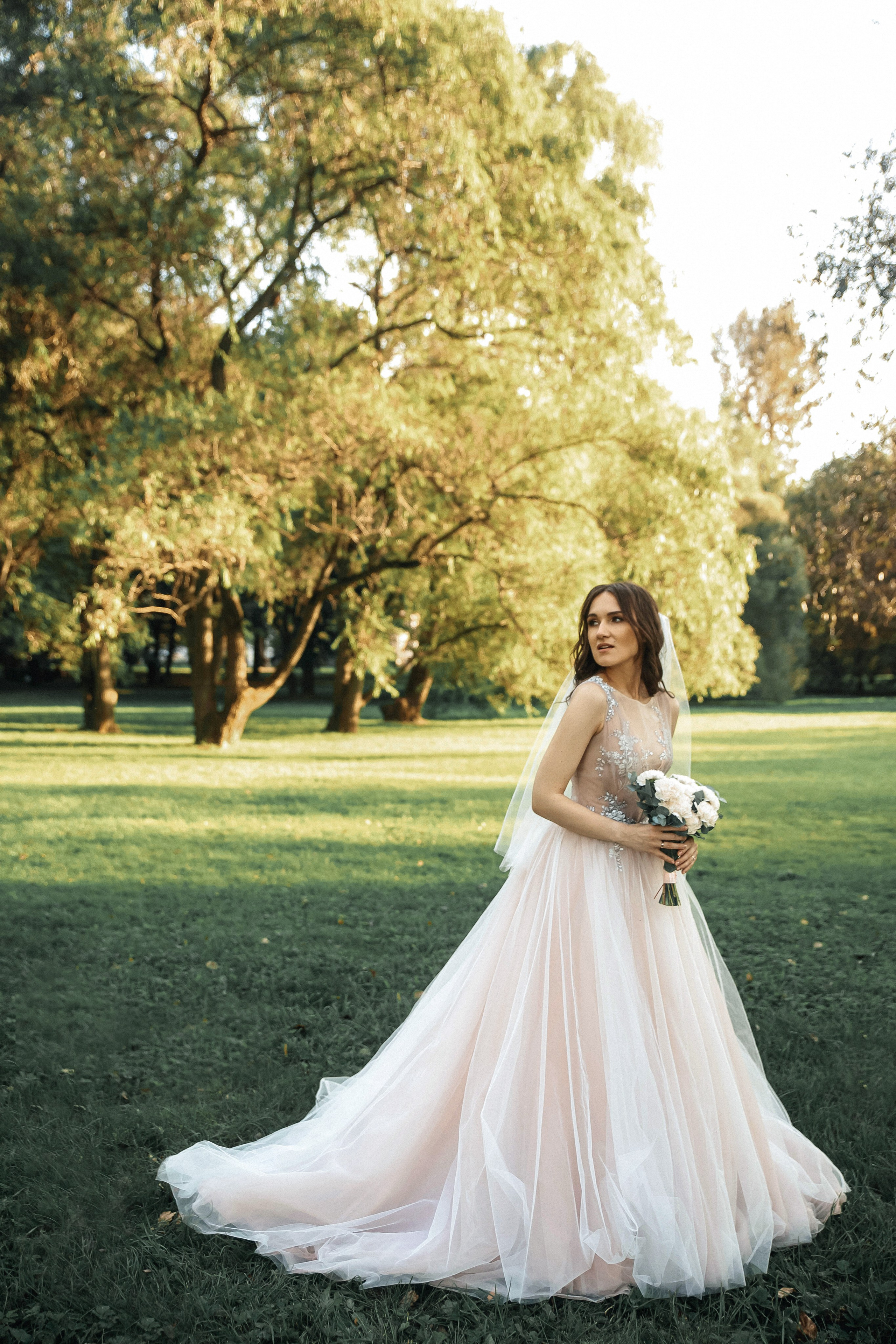 Свадебная фотосессия в Измайловском парке. Свадебный и семейный фотограф в Москве