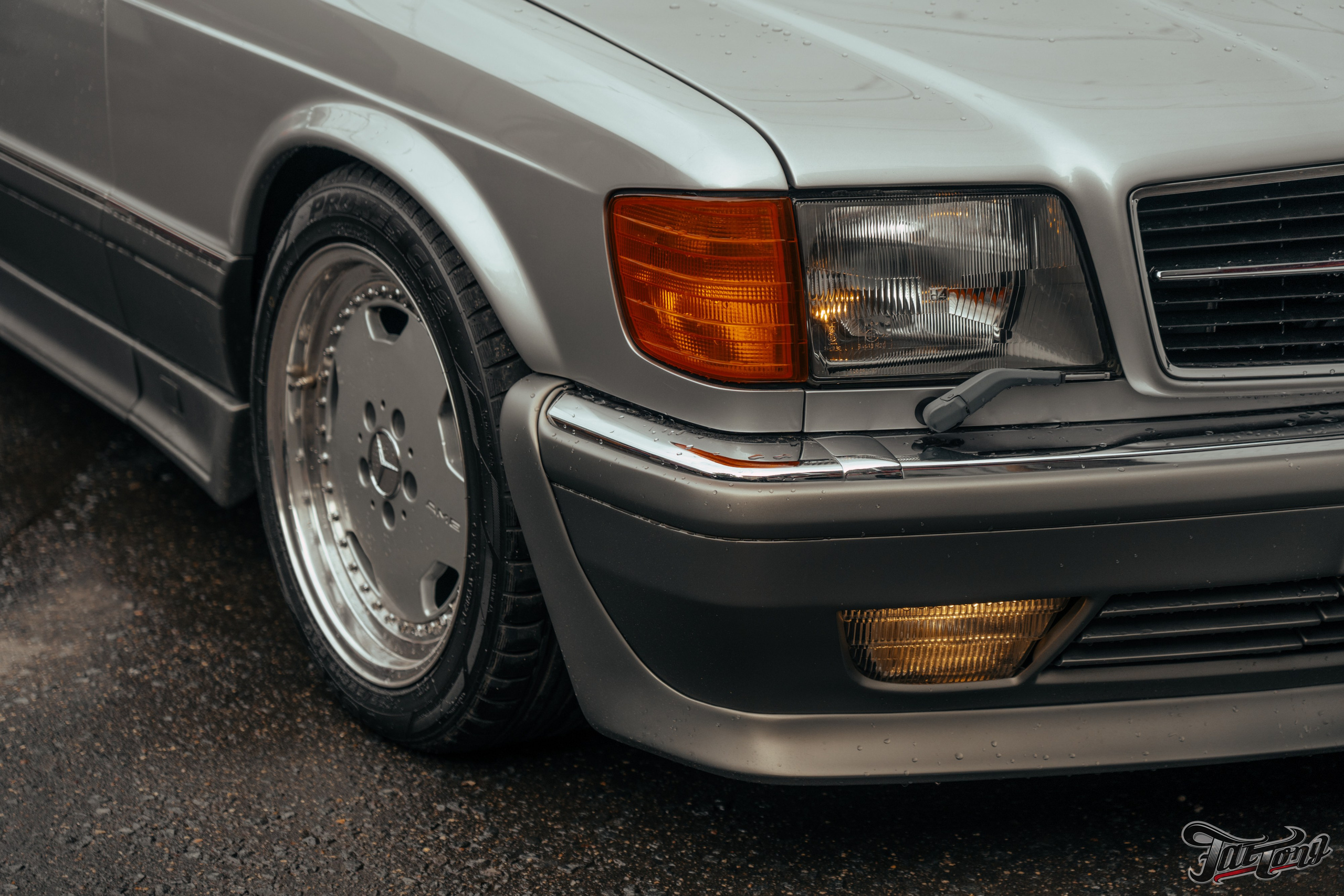 Mercedes SEC W126. DeLorein