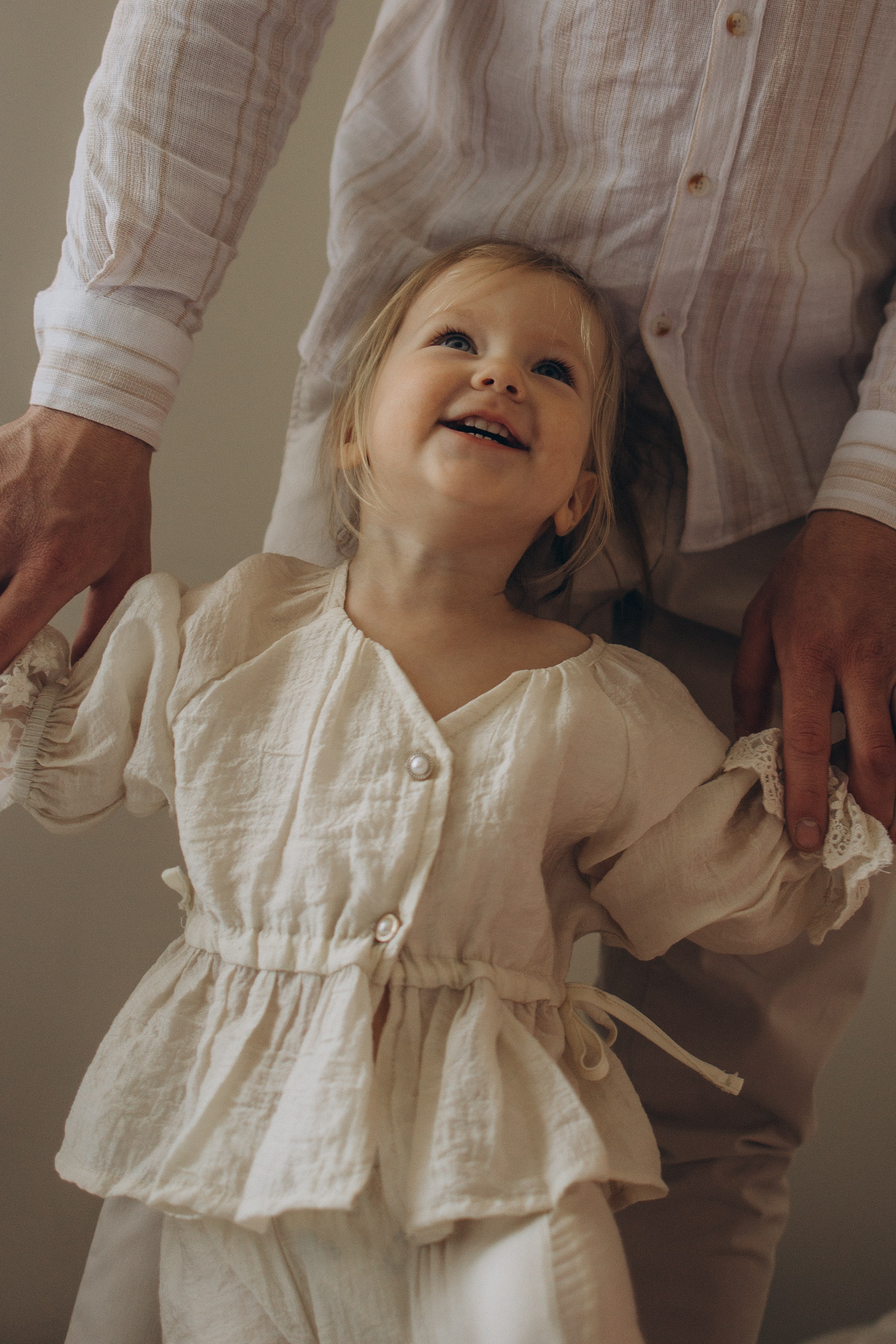 В объятиях папы. Фотокарточки о вас и о большой любви!