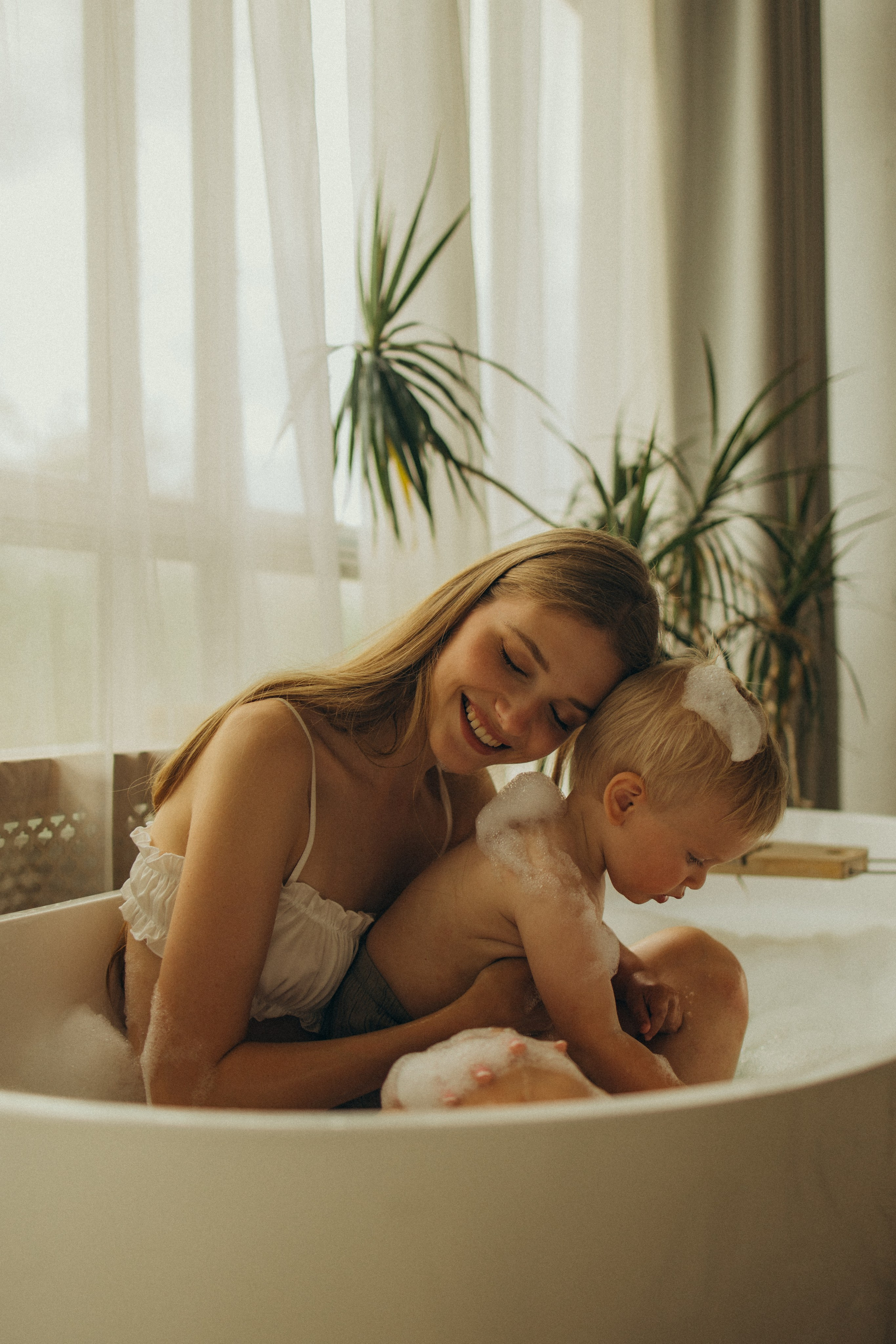 Пенная вечеринка. Фотокарточки о вас и о большой любви!