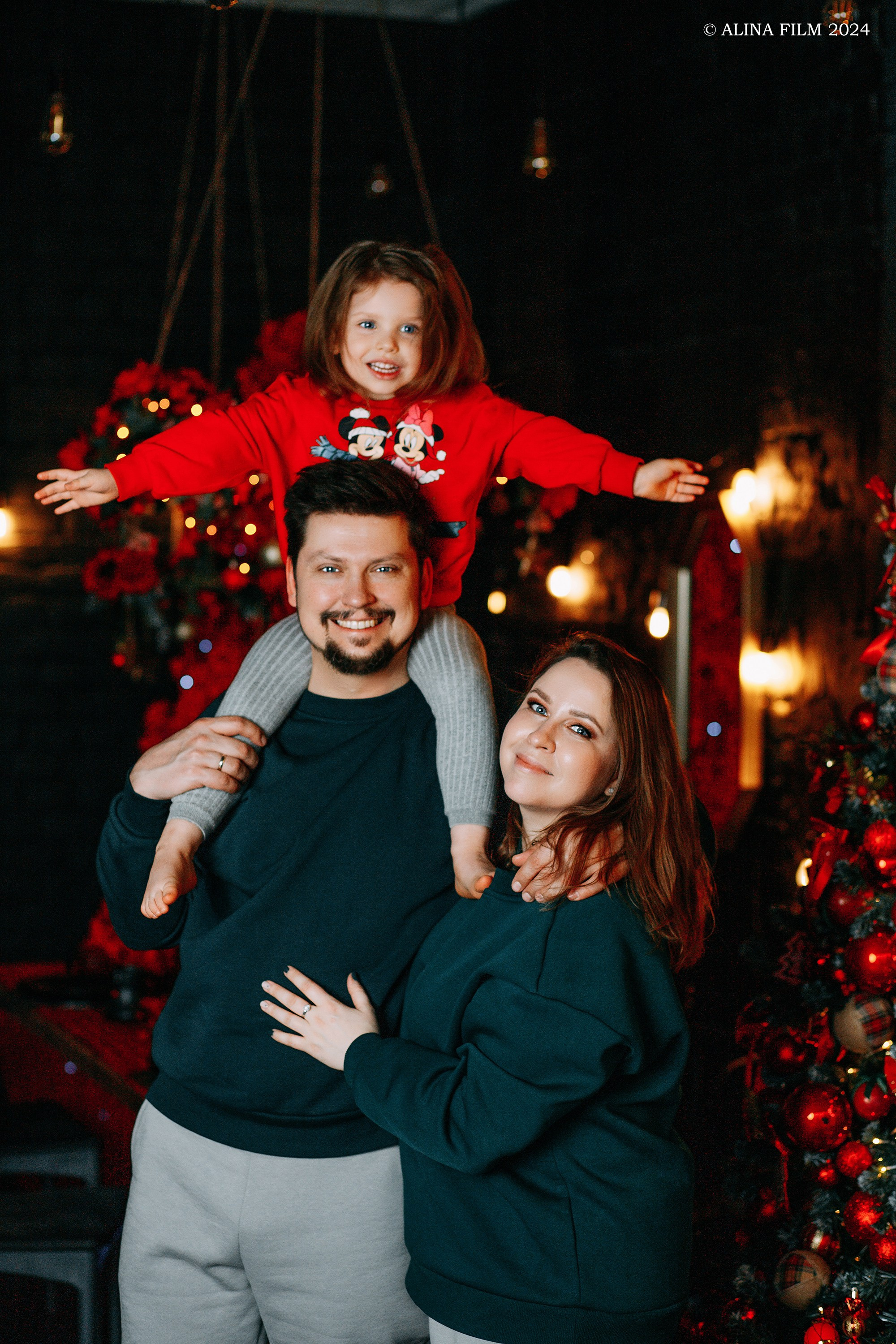 Студийная семейная фотосессия. Фотограф в Санкт-Петербурге Alina Film