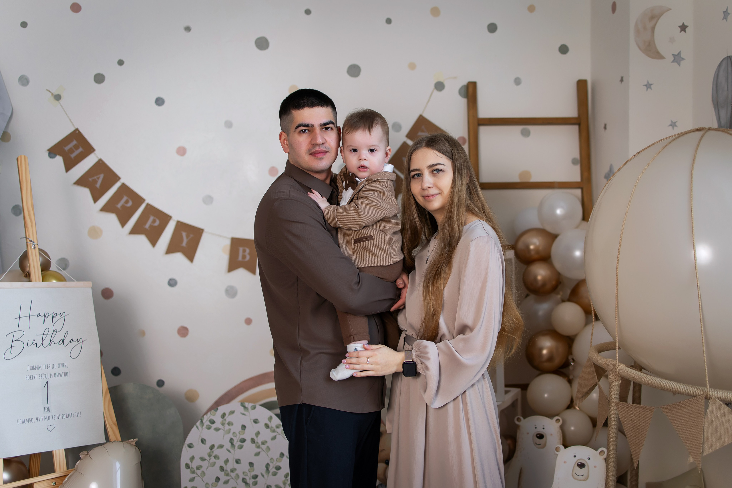 Ваши фотографии. Интерьерная фотостудия Background в Омске