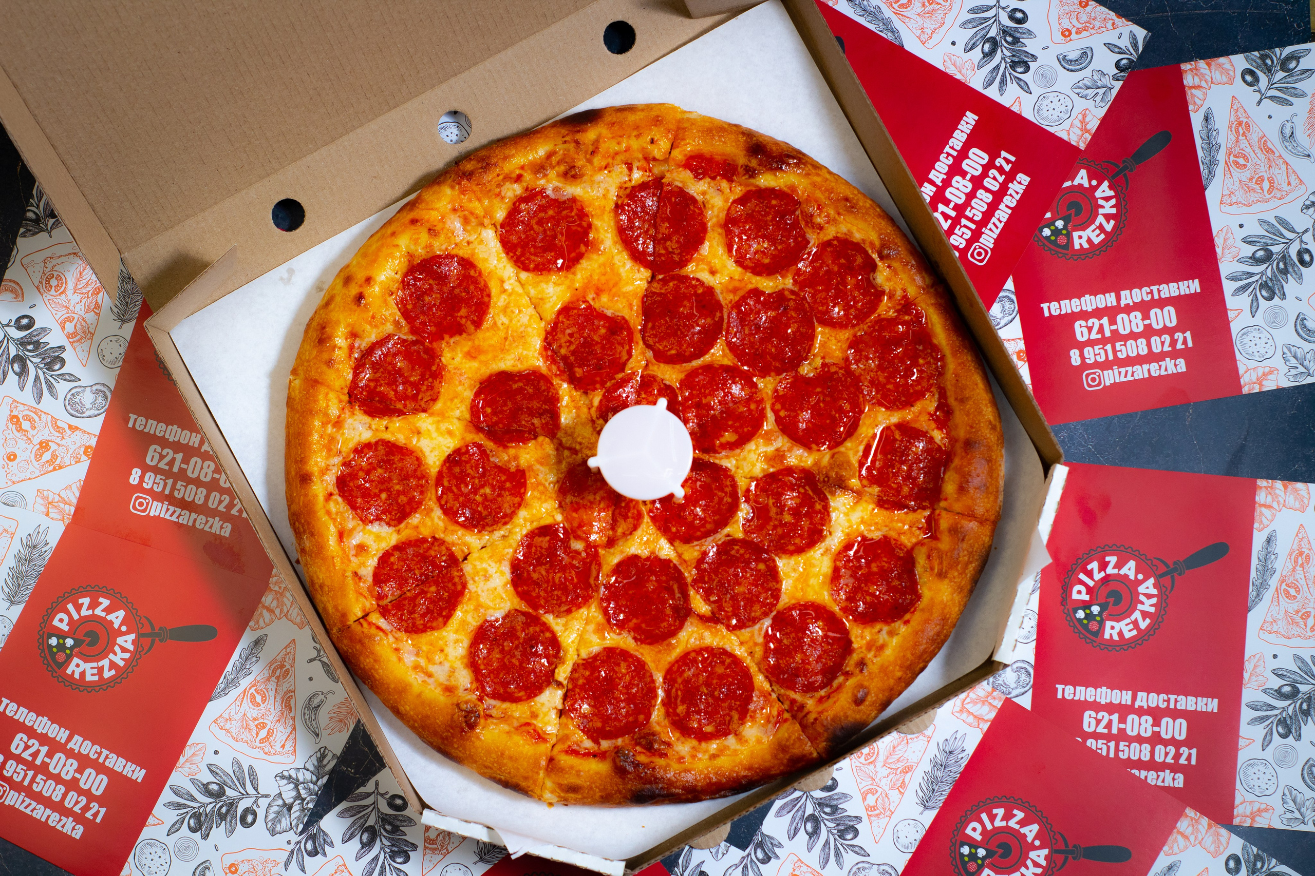 Предметка. Меня зовут Стас Барыкин, я фотограф. Живу и работаю в Ростове-на-Дону