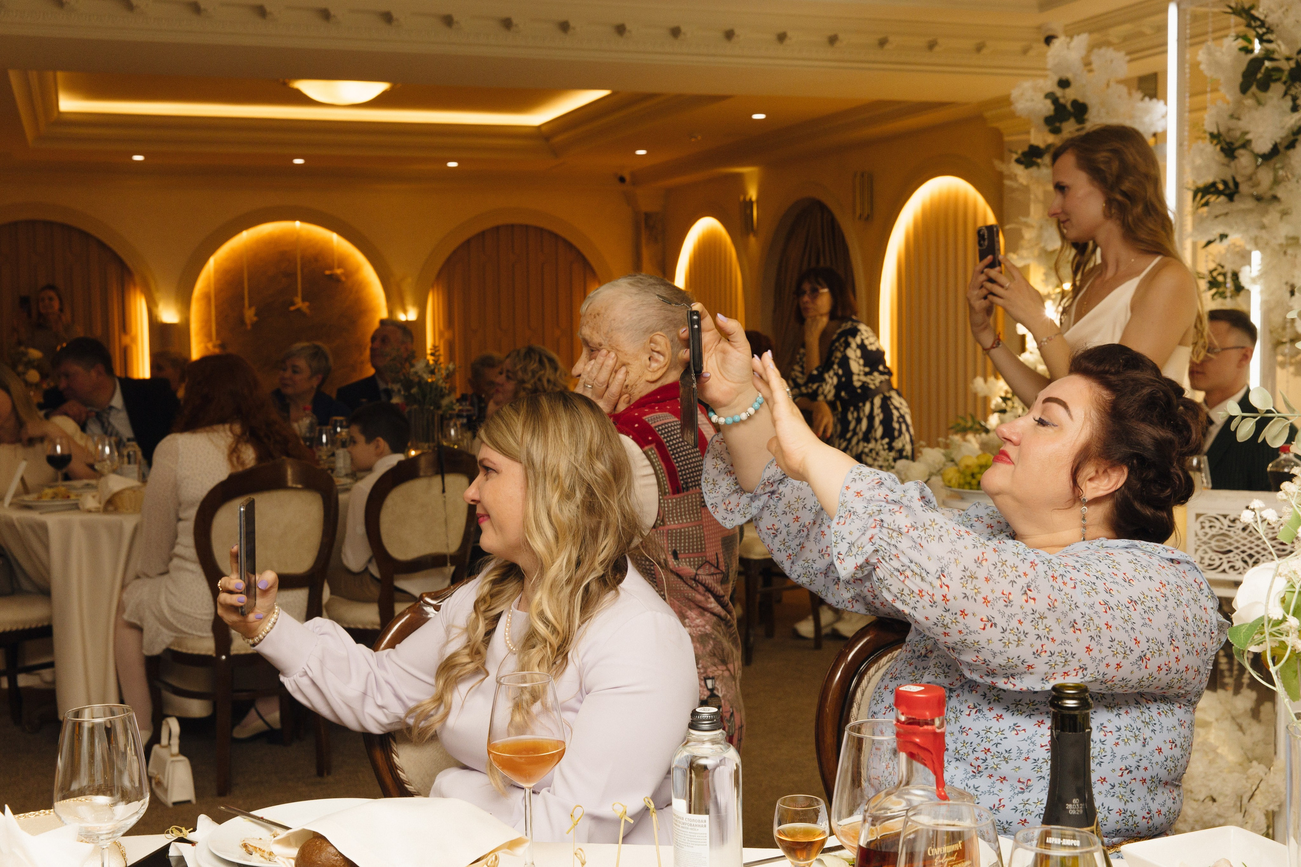 Банкет (Кристина&Алексей). Свадебные фотографы в г. Сургут Маркова Наталья и Замахина Елена