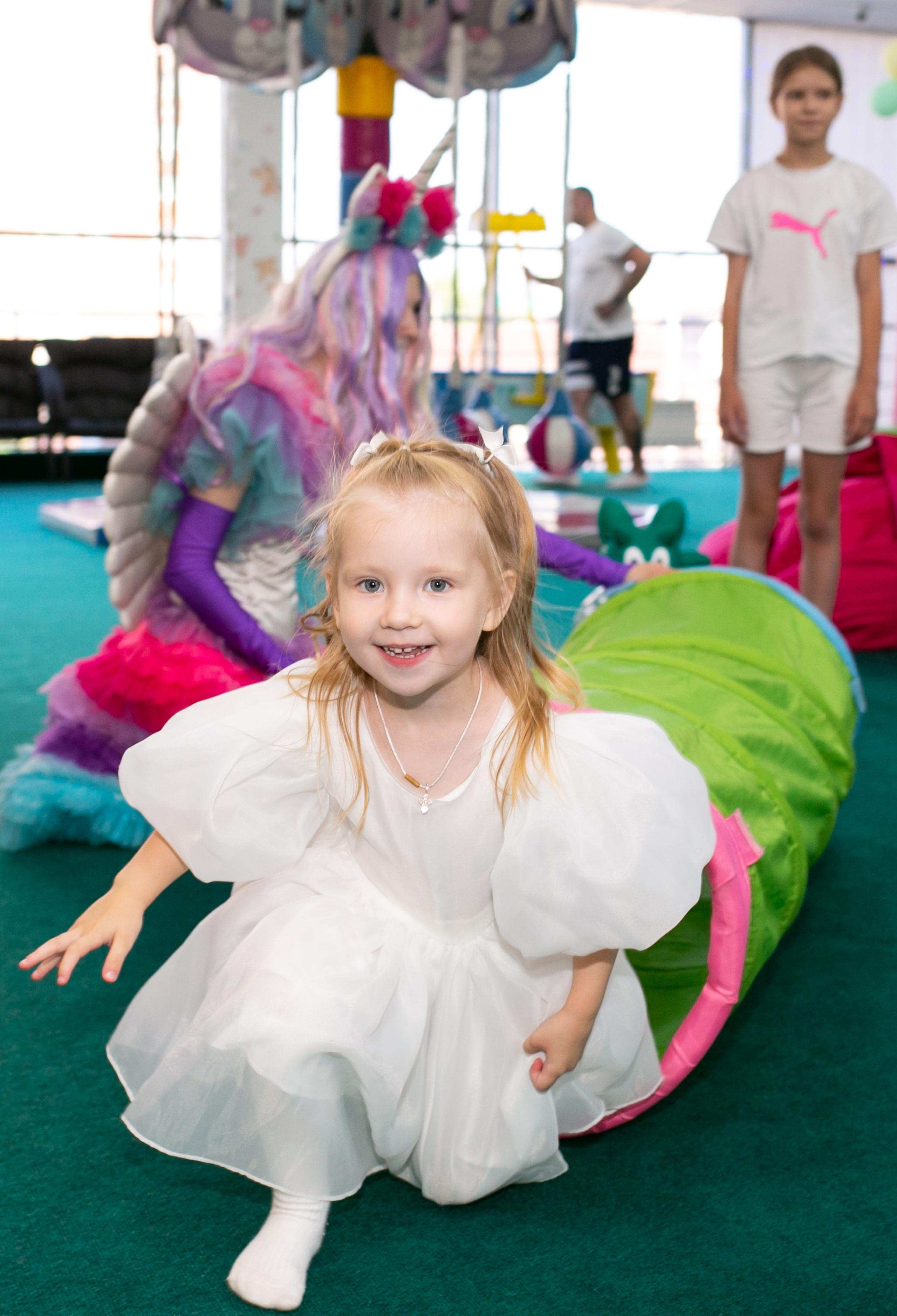 Белый кролик. Единорожка. Фотограф новорожденных и семейный фотограф НСО г. Бердск Марина Львова