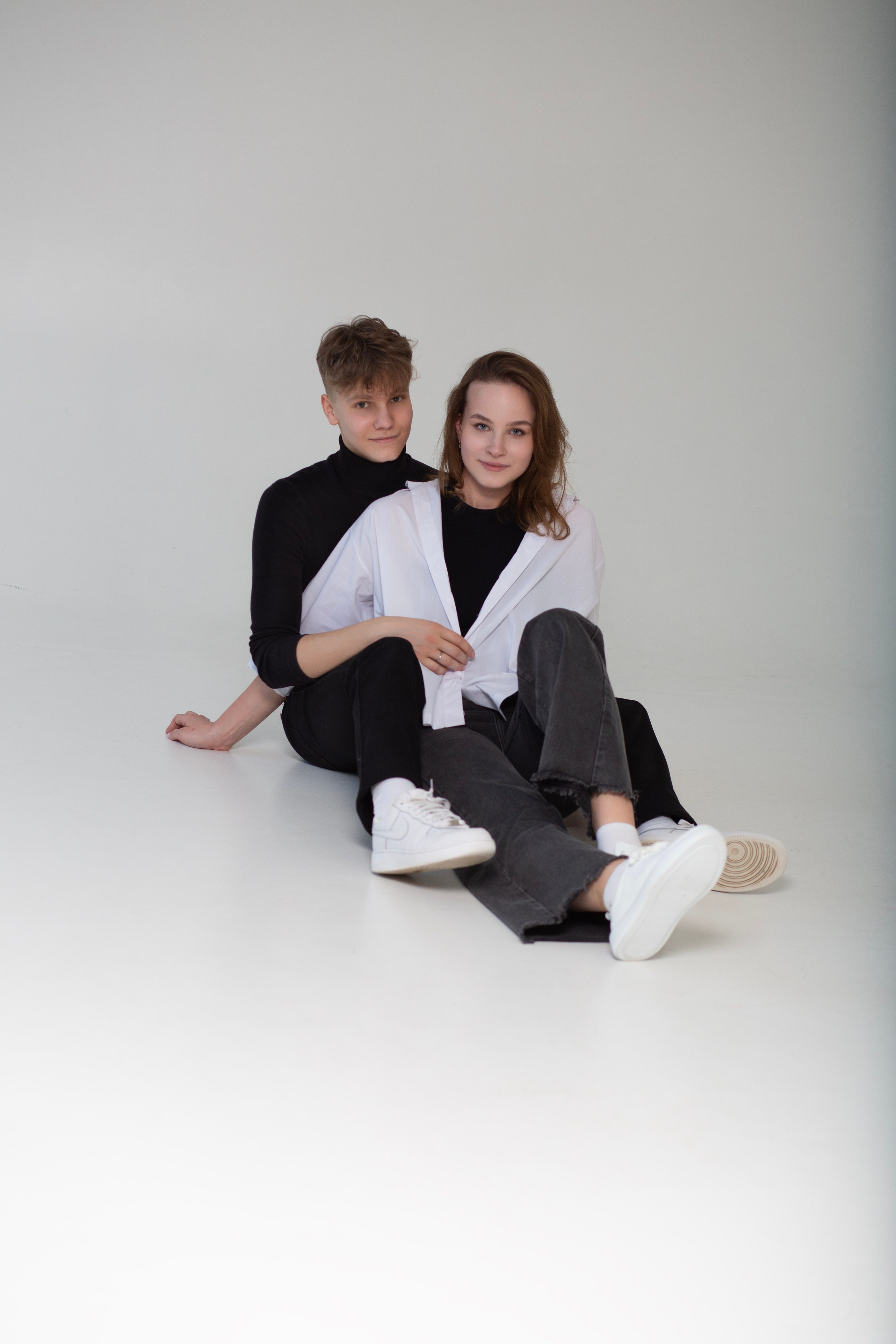 Даниил и Мария.Студийная съемка. Главная