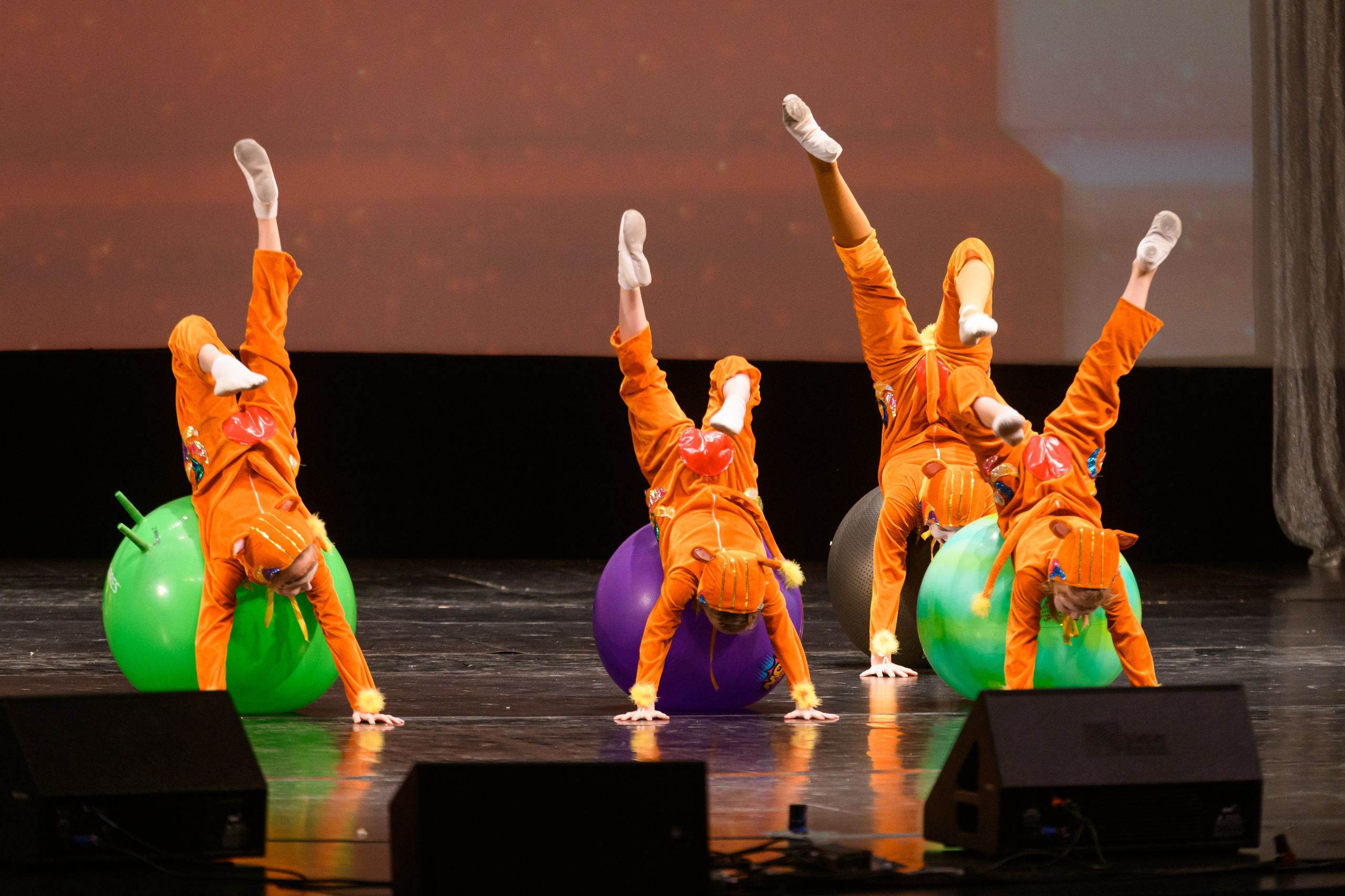 23 апреля, часть 1, БКЗ Октябрьский, г. Санкт-Петербург. Золотое яблочко