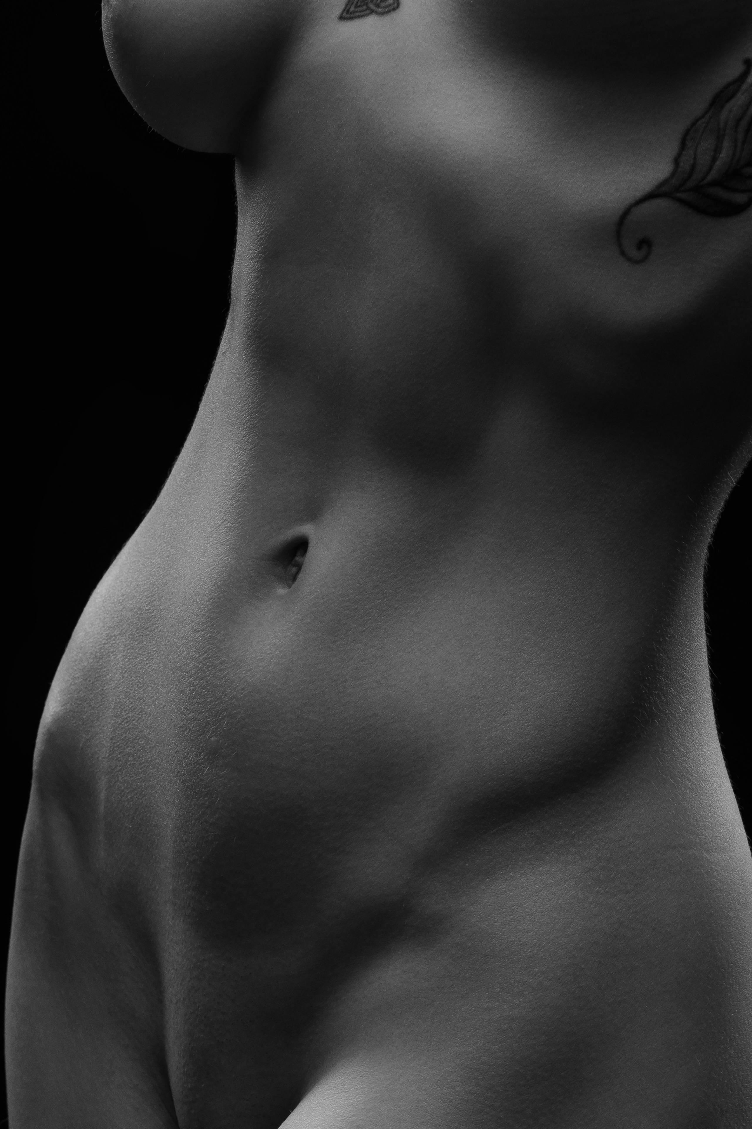 Ню. Профессиональный портретный фотограф в Москве Юрий Бессуднов