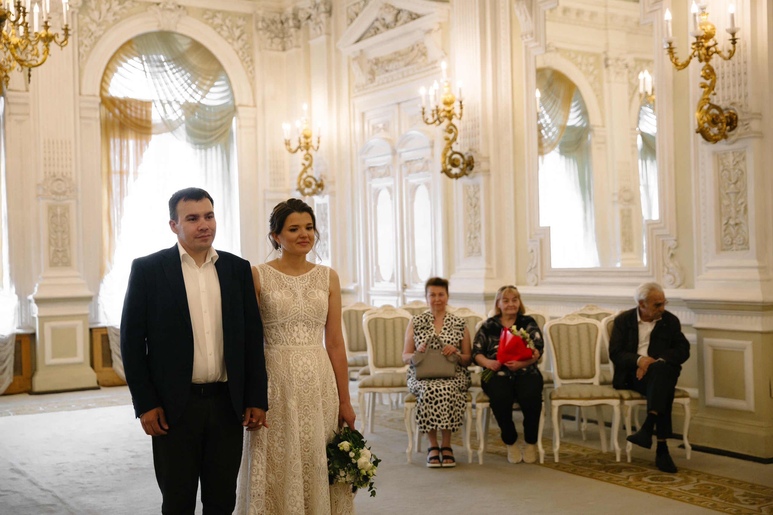 ДВОРЕЦ № 1 | Июль, Исаакиевская площадь. Свадебный фотограф в Санкт-Петербурге Полина Корзухина