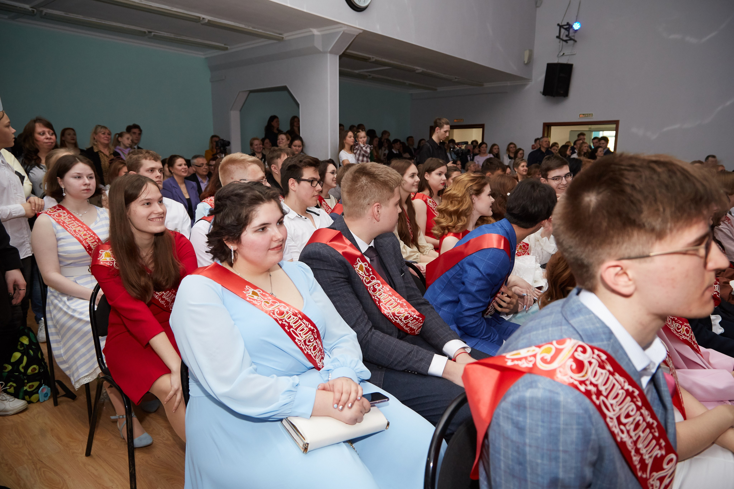 Последний звонок. Фотограф Савченко Люба. Москва