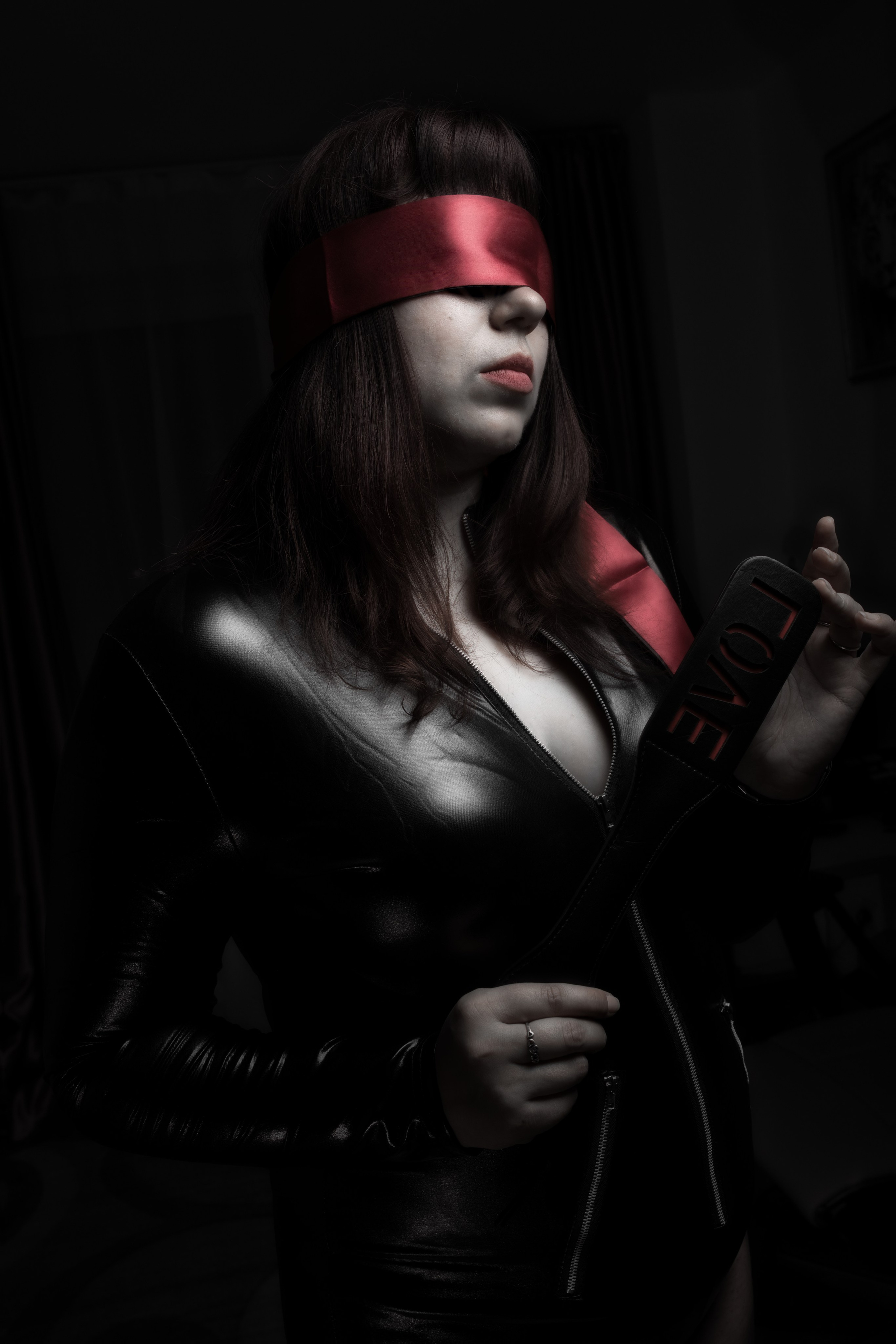 Будуарная съемка модели плюс сайз plus size