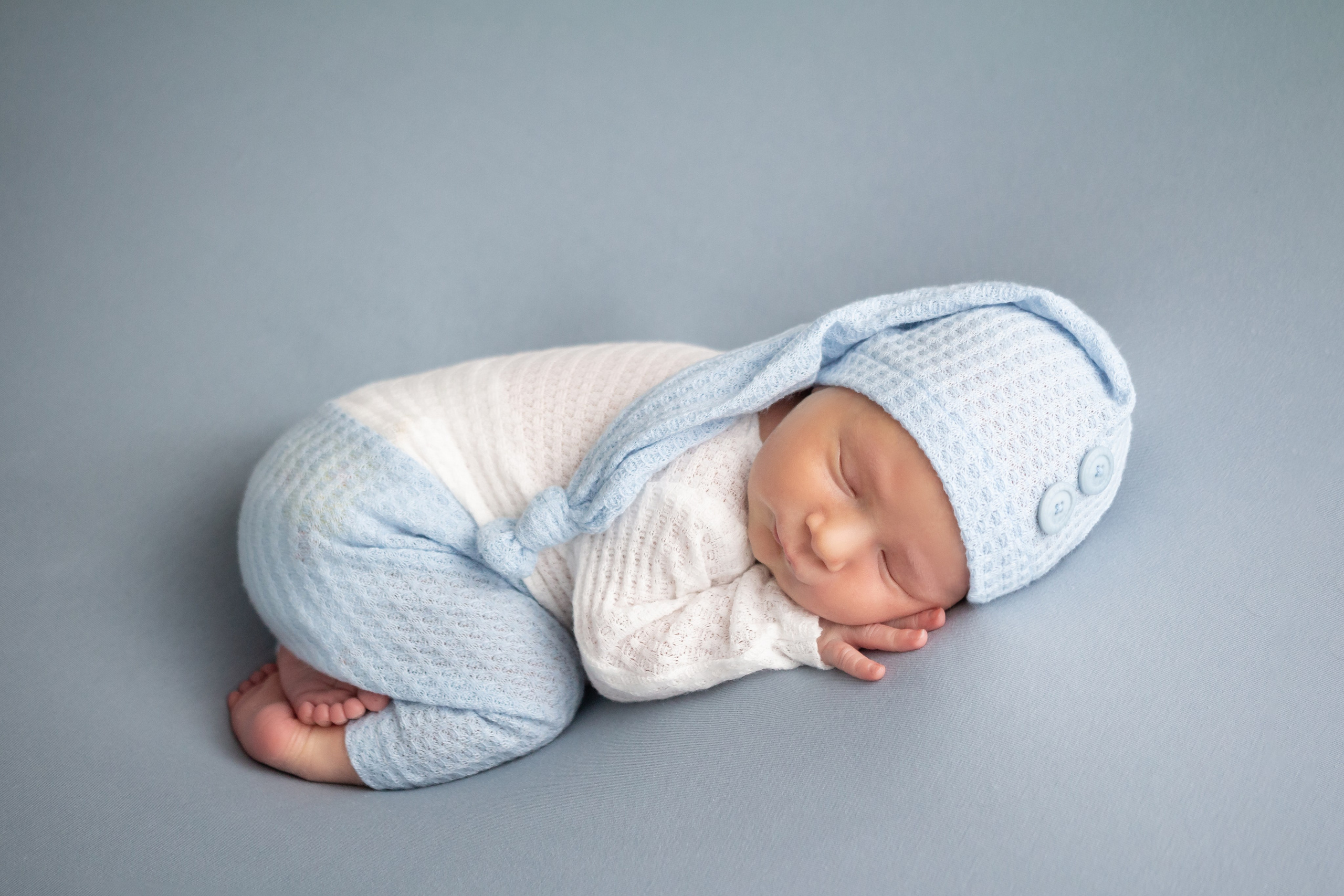 Классический стиль newborn. Фотограф новорождённых Анапа Елена Кушнарь