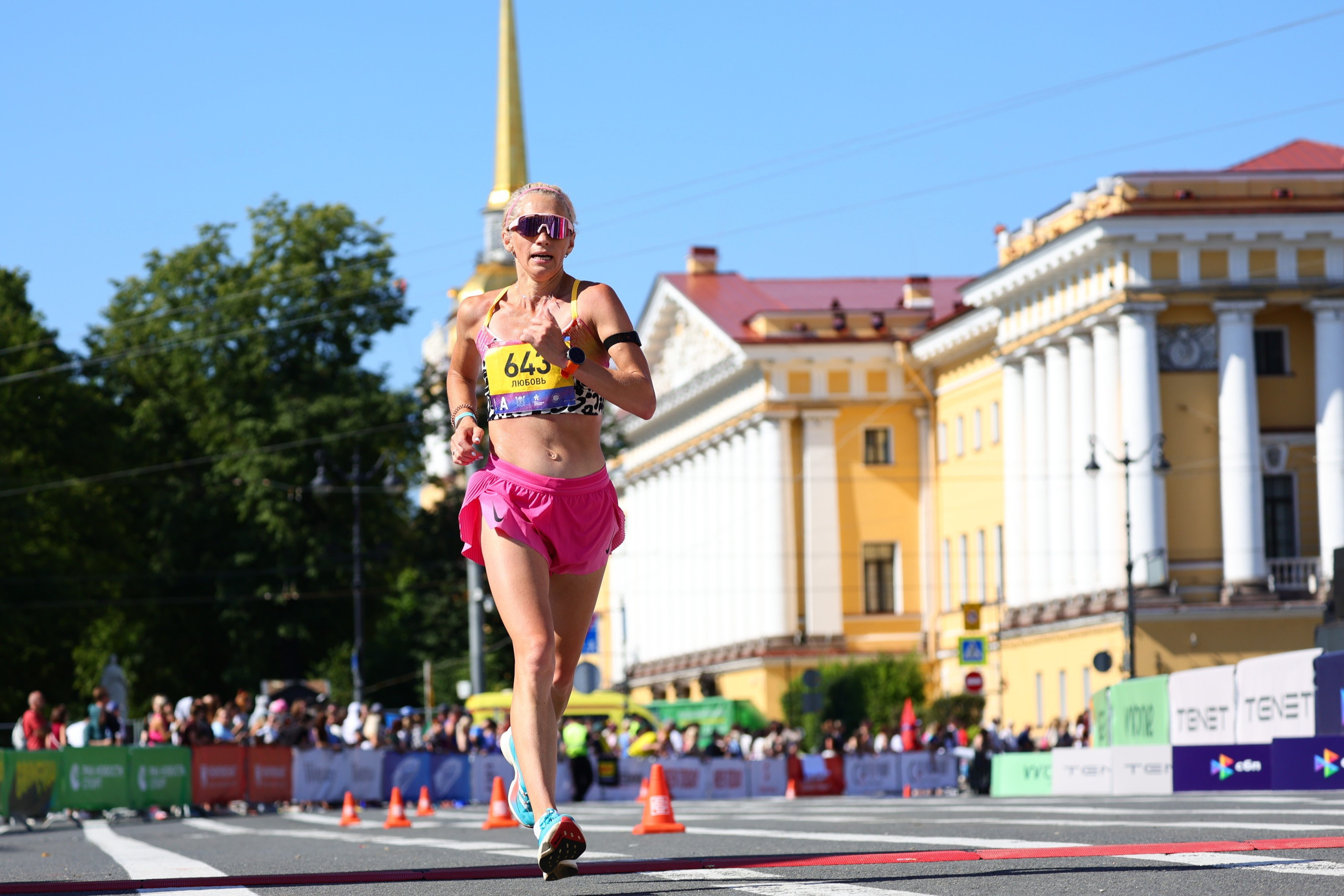 Полумарафон СПБ 2025. Спортивный фотограф в Санкт-Петербурге Илья Vacool