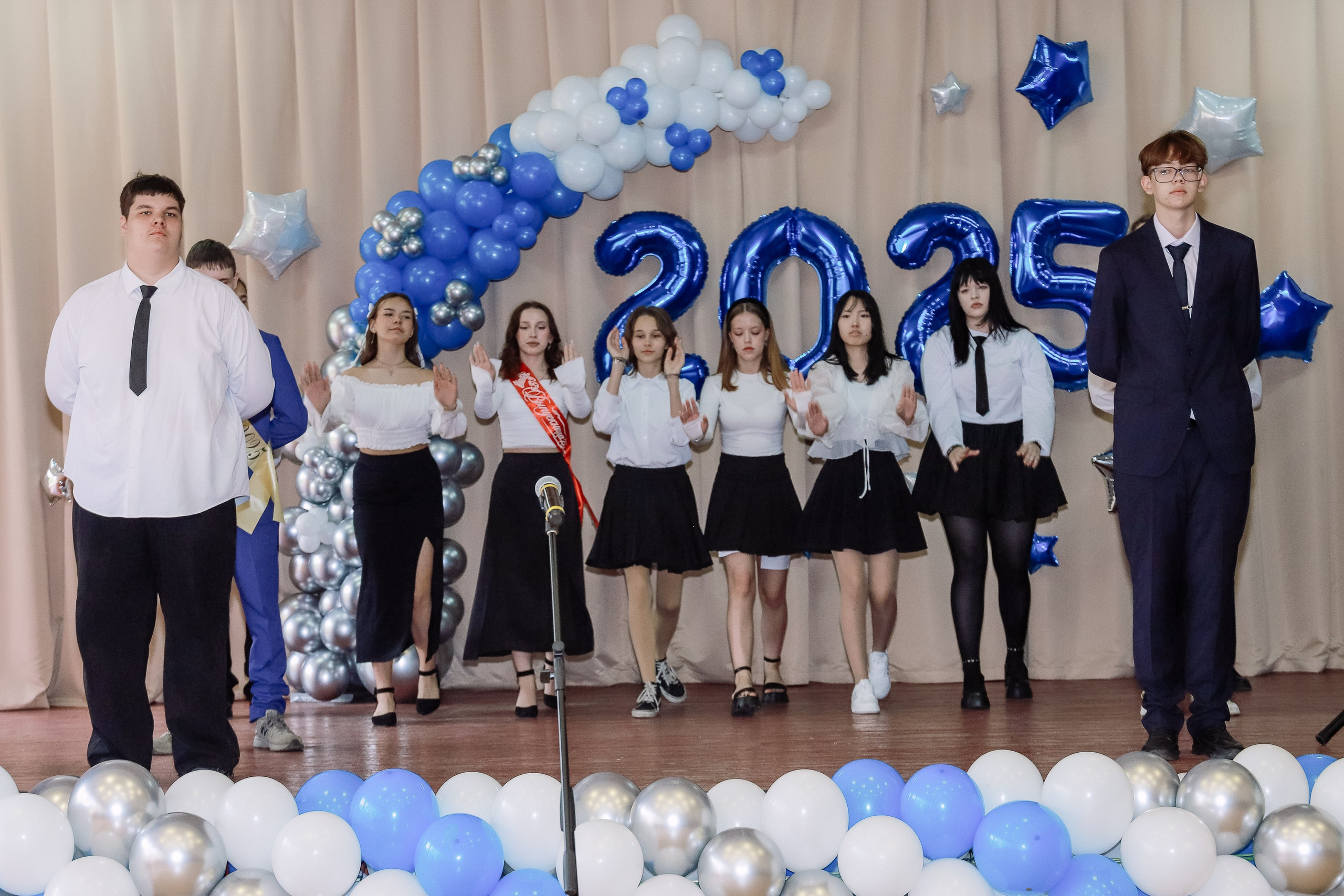 Последний звонок 9 кл № 26. Фотограф Юлия Мальцева