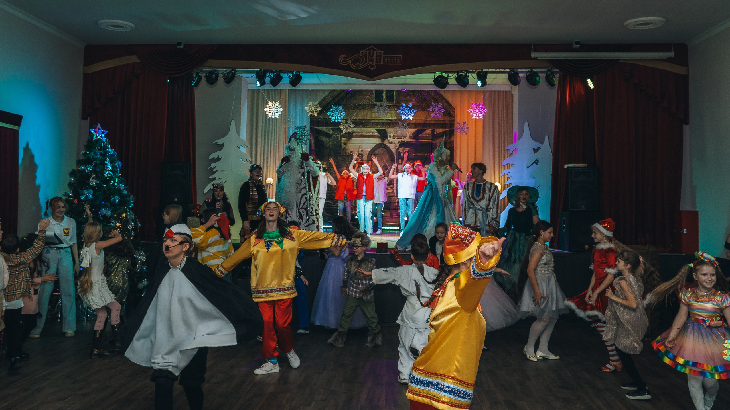 «Сказка о Новом годе и богатыре настоящем». Новотитаровский Дом культуры