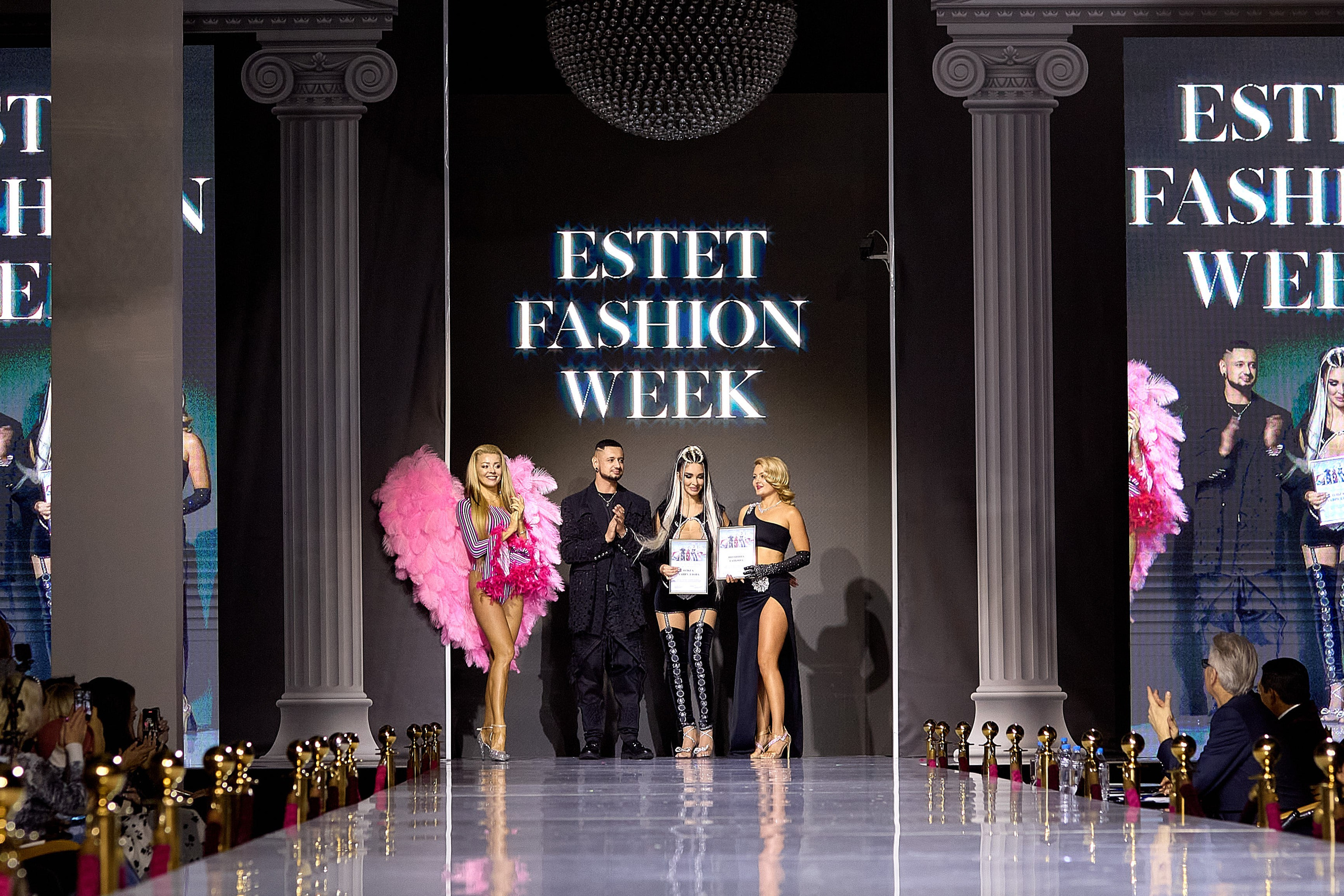 Показ в стиле Victoria's Secret | Ювелирная неделя моды «Эстет»