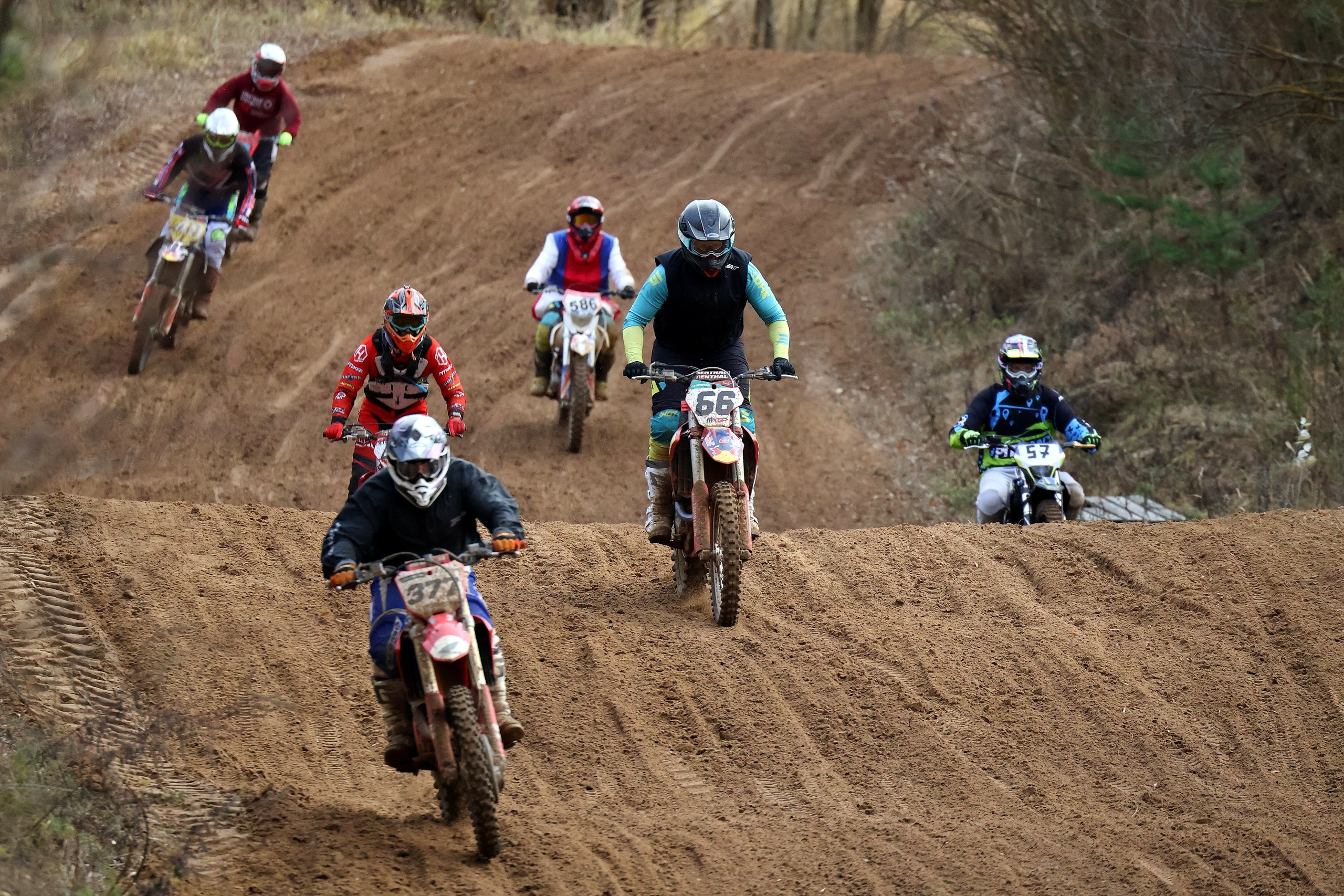 Песчаная буря. г. о. Серпухов, о. Русский. Спортивный и репортажный фотограф Ермакова Светлана