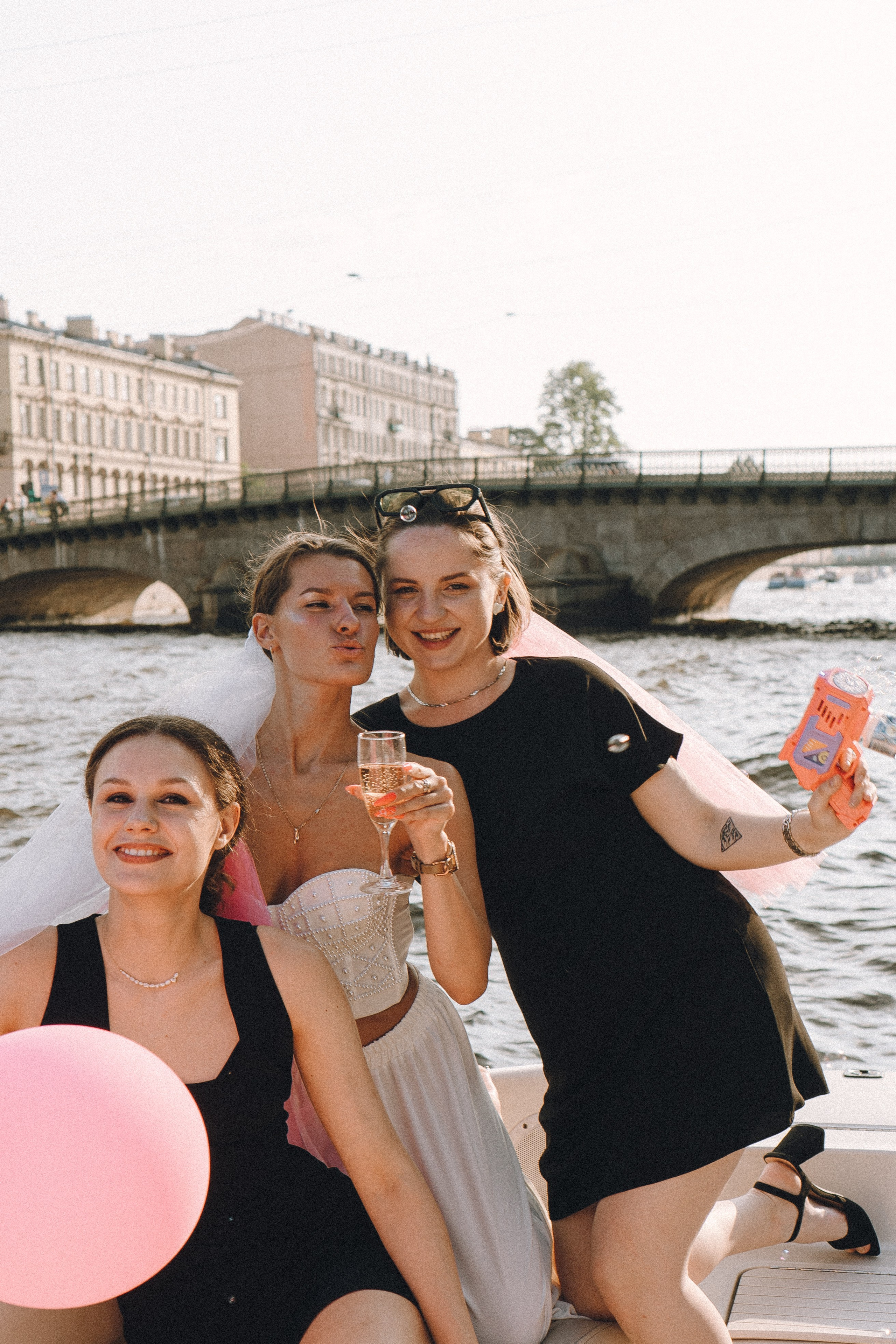 ДЕВИЧНИК НА КАТЕРЕ. Профессиональный фотограф, Санкт-Петербург — Виктория Богомолова