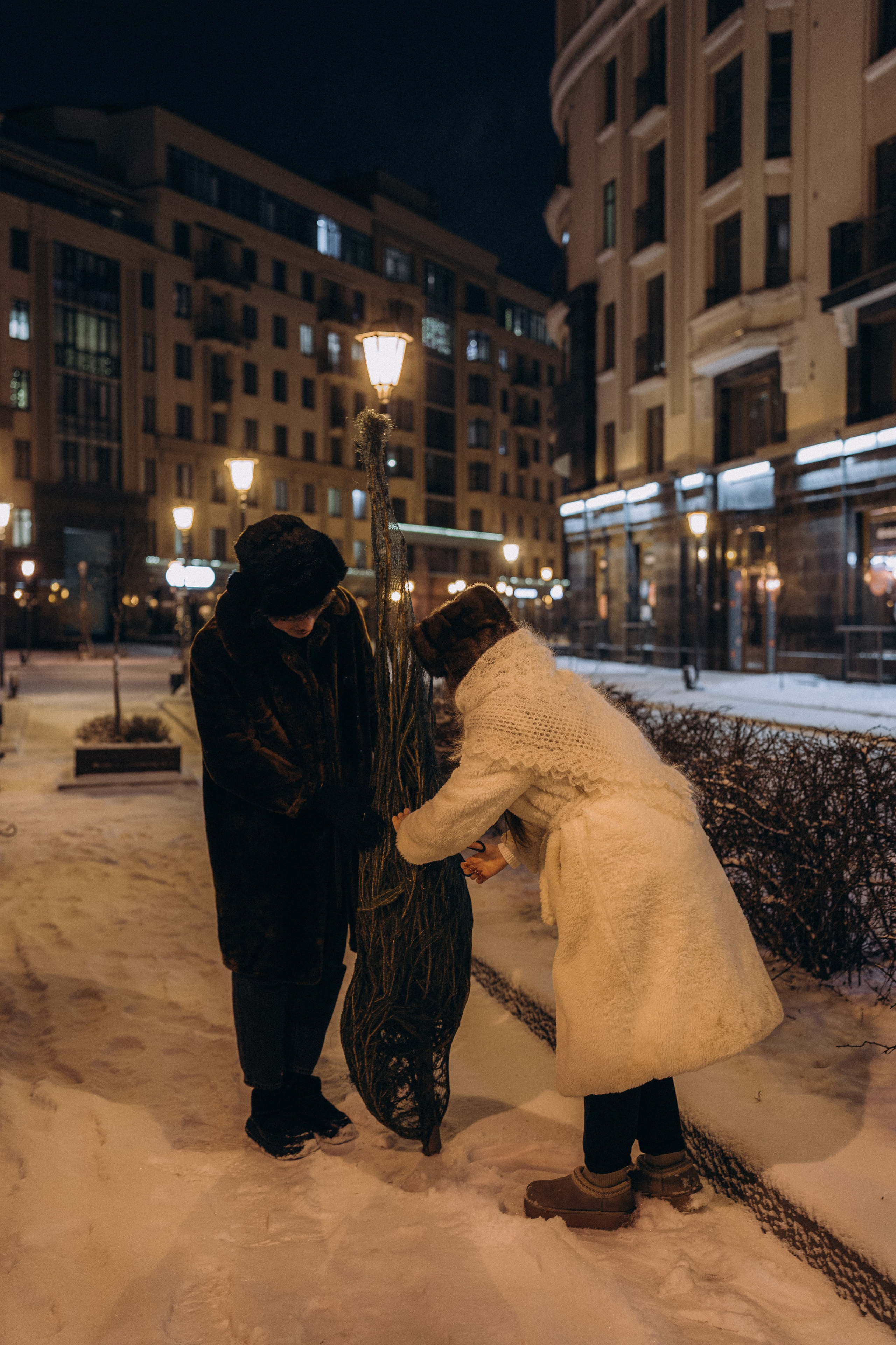 НОВОГОДНЯЯ ПРОГУЛКА ПАРЫ ПО ЧЕРНЫШЕВСКОЙ ПЕРЕД НОВЫМ ГОДОМ. Профессиональный фотограф, Санкт-Петербург — Виктория Богомолова