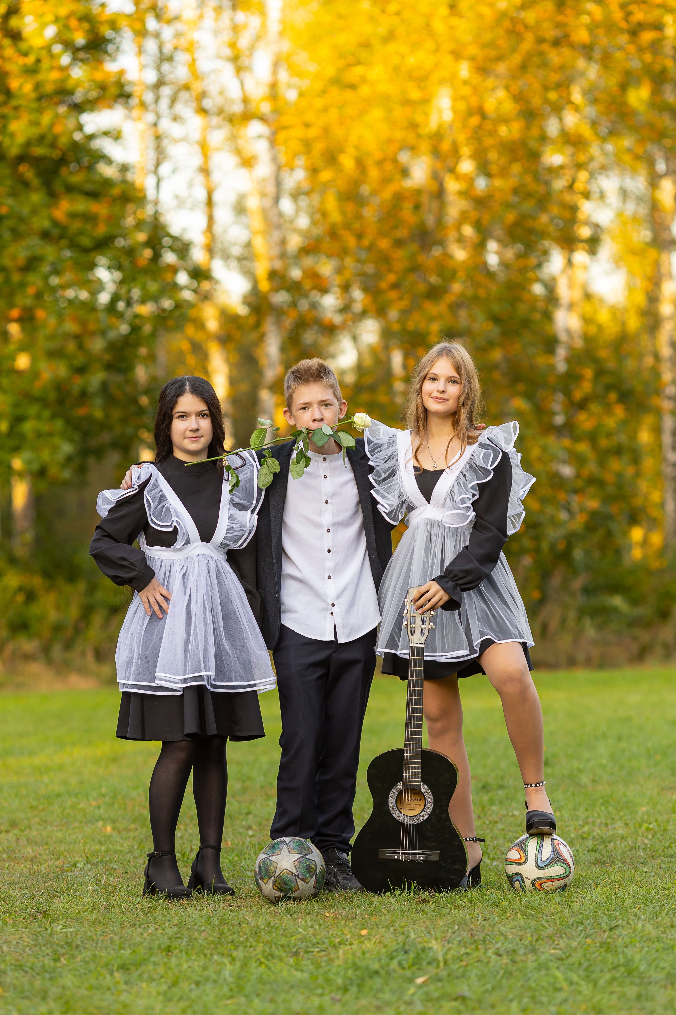 Осенняя фотосессия у школы с учителем. Семейный и детский фотограф Анна Петракова