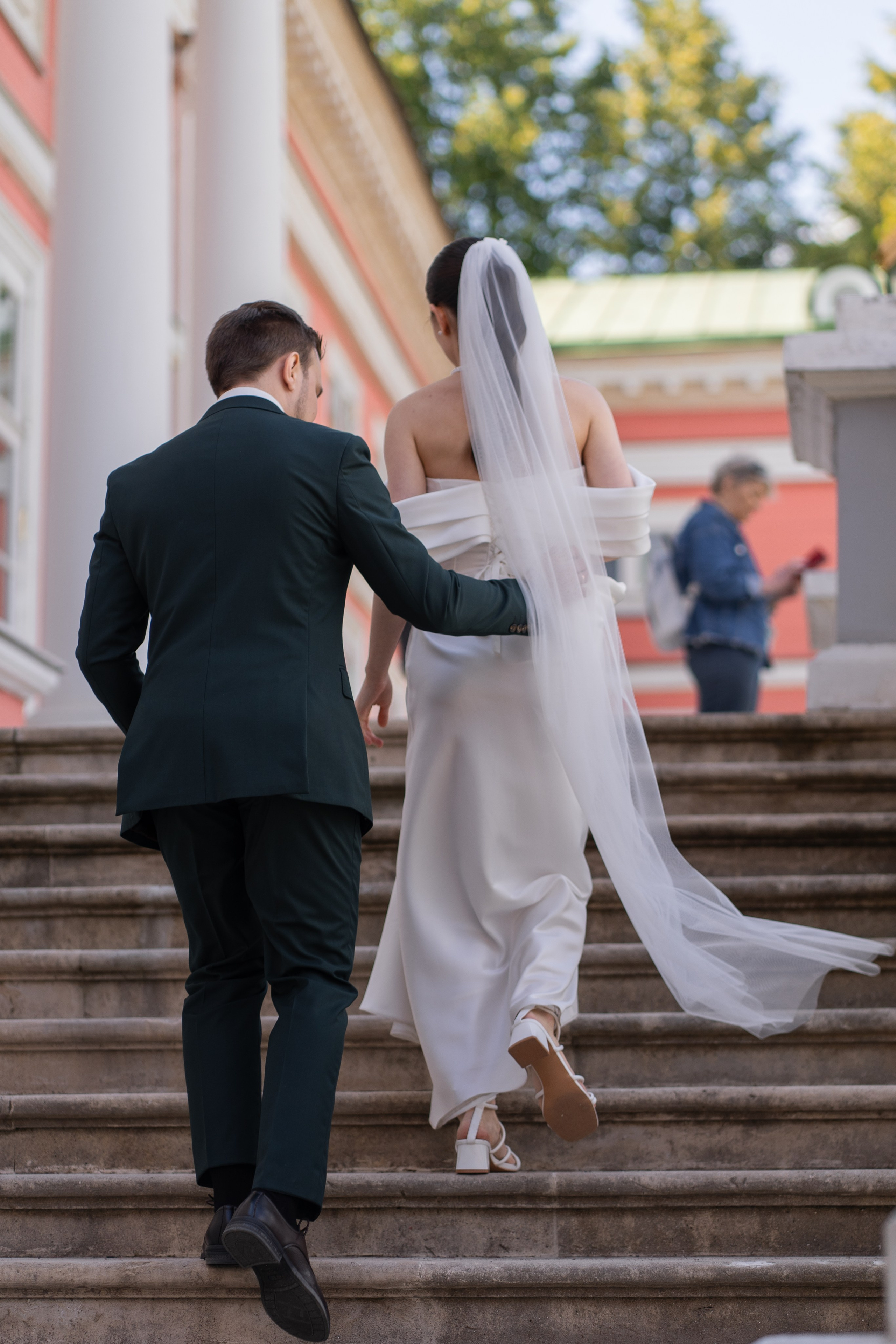 Влад и Илина в Кусково. Свадебный фотограф в Москве Анна Полушина