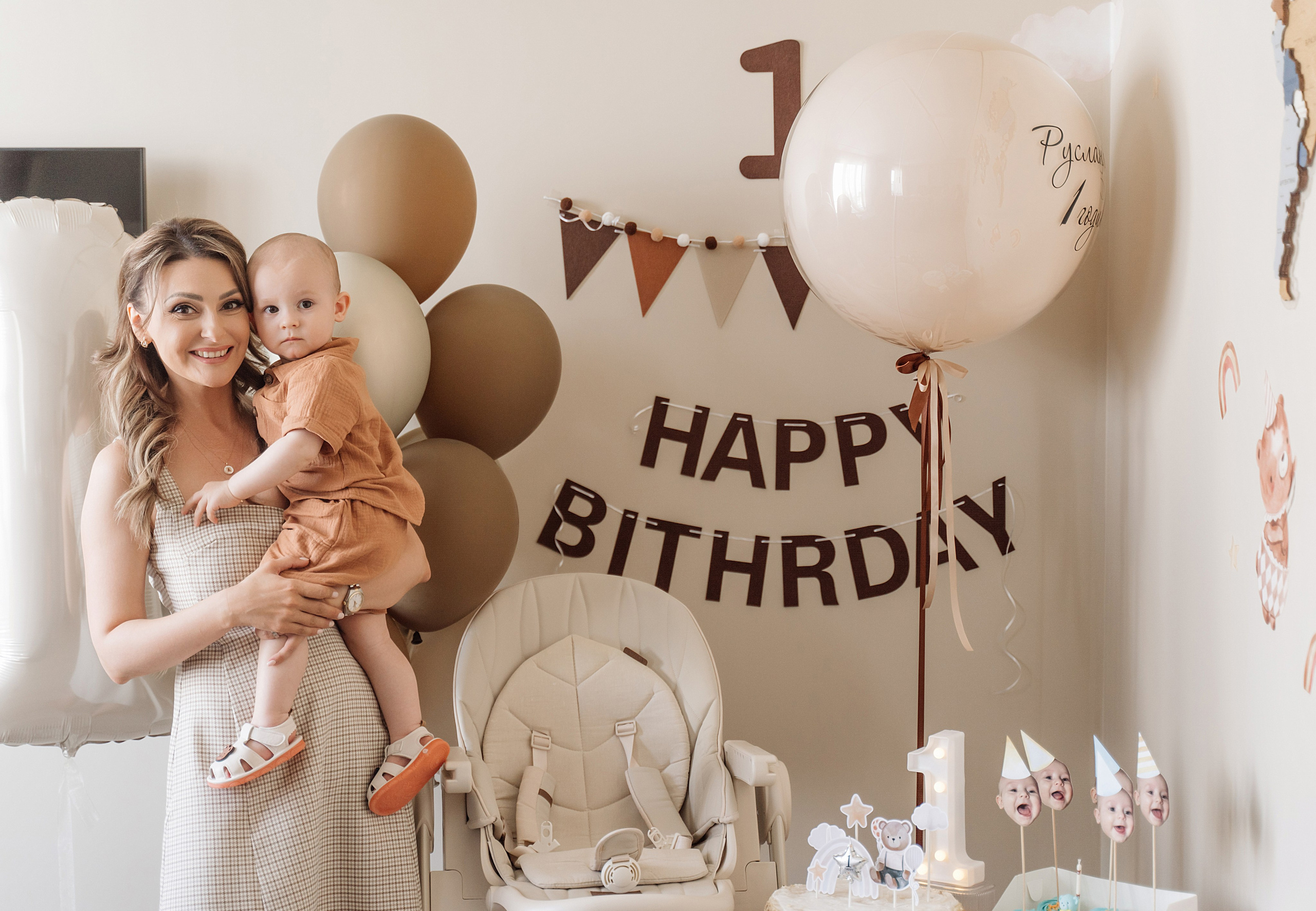 1 годик Русланчику (снимли дома). Свадебный фотограф