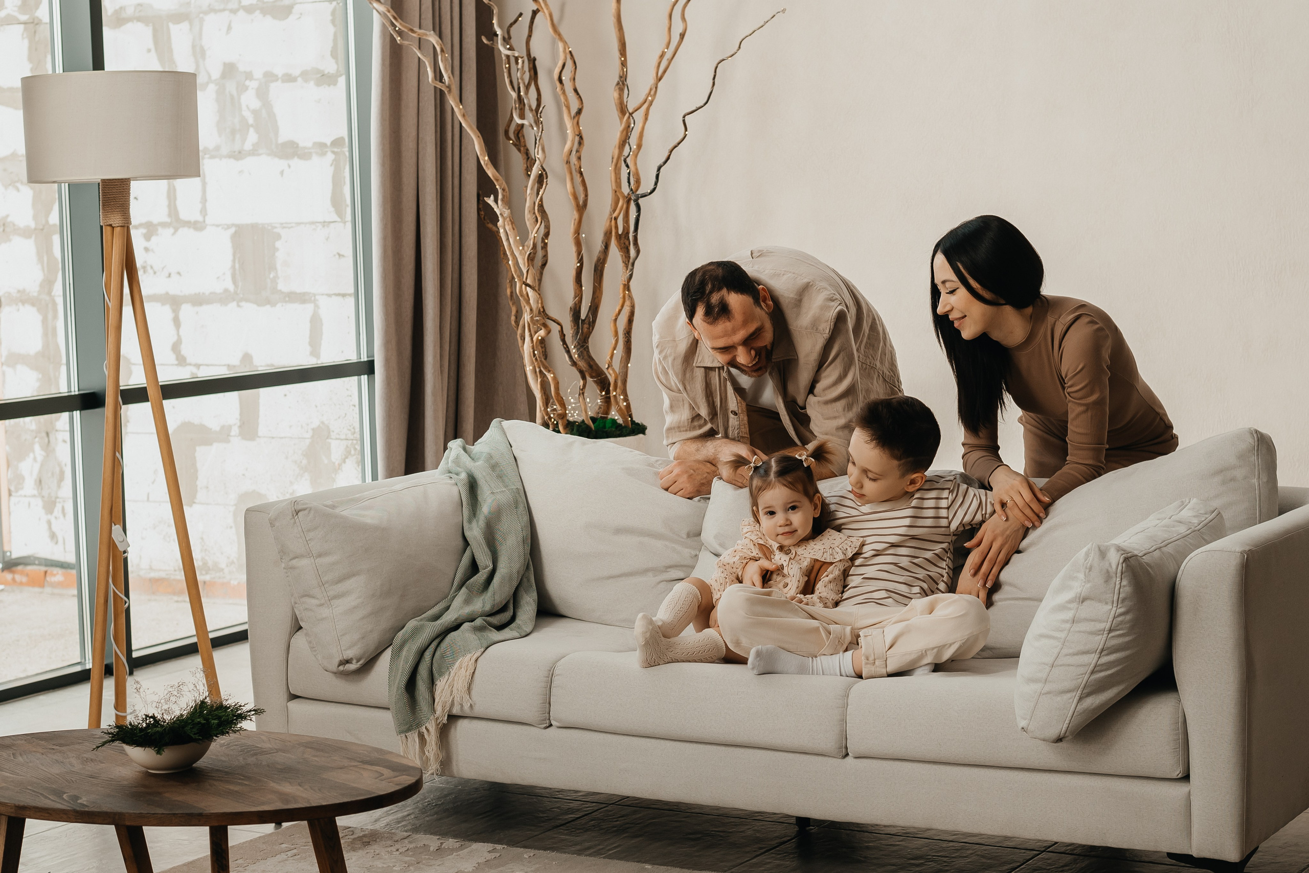 Семейная фотосессия в студии-дом. Семейный и детский фотограф Кущ Наташа