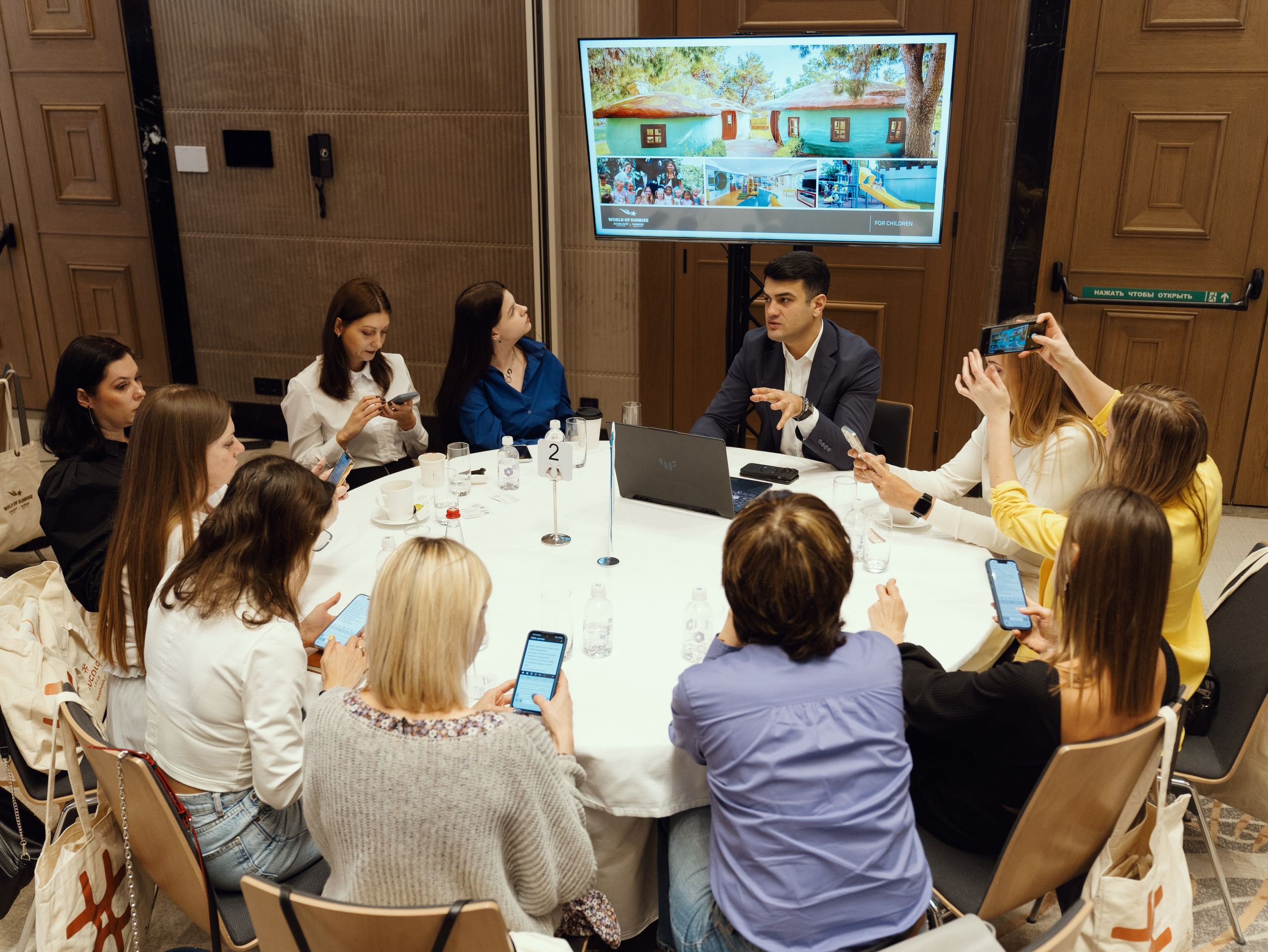 Coral Travel (road show). ФОТОГРАФ ИВАН СЕЛИВАНОВ