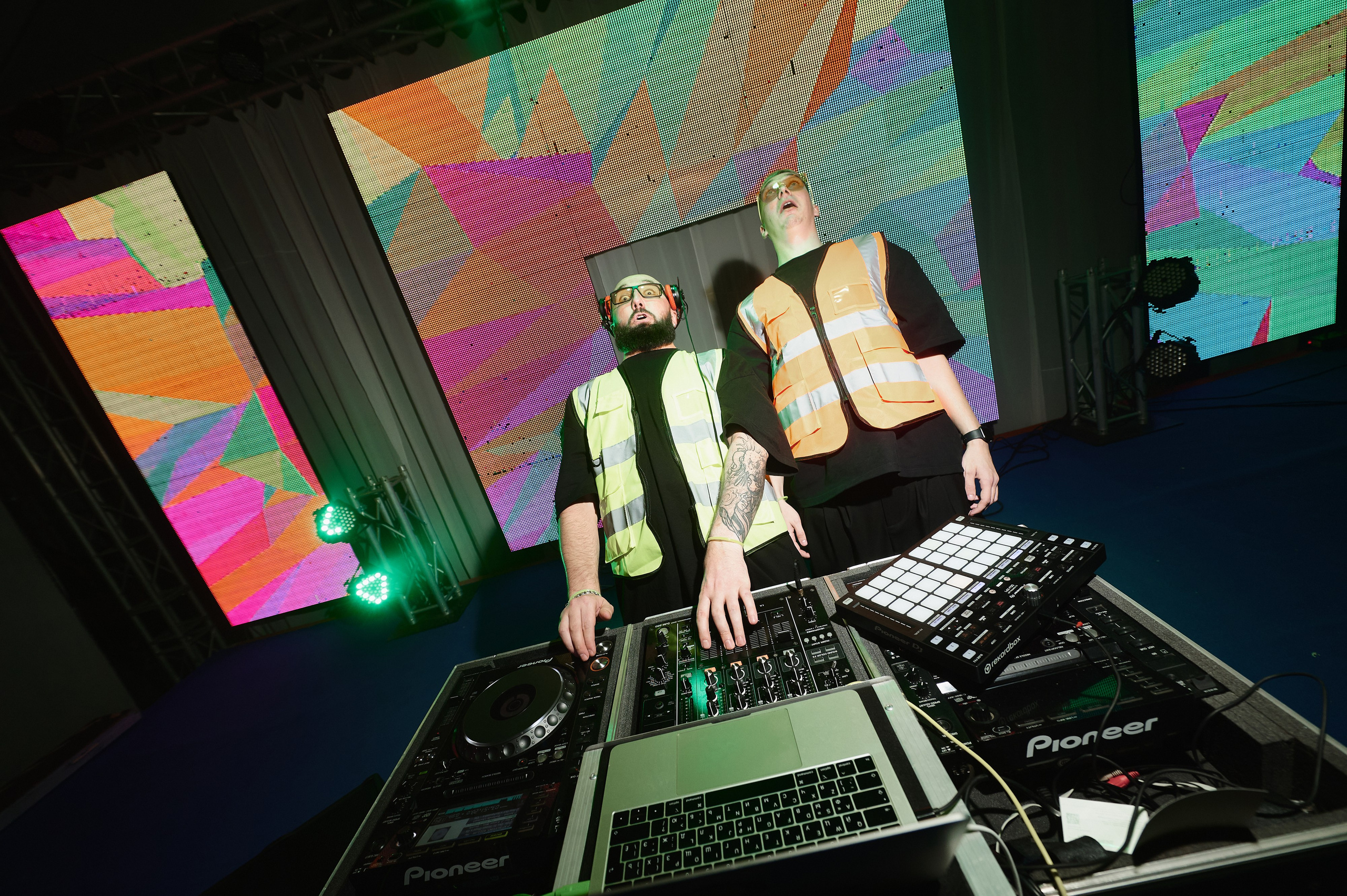 DNS НГ Корпаратив. Свадебный фотограф во Владивостоке Гарагуля Игорь