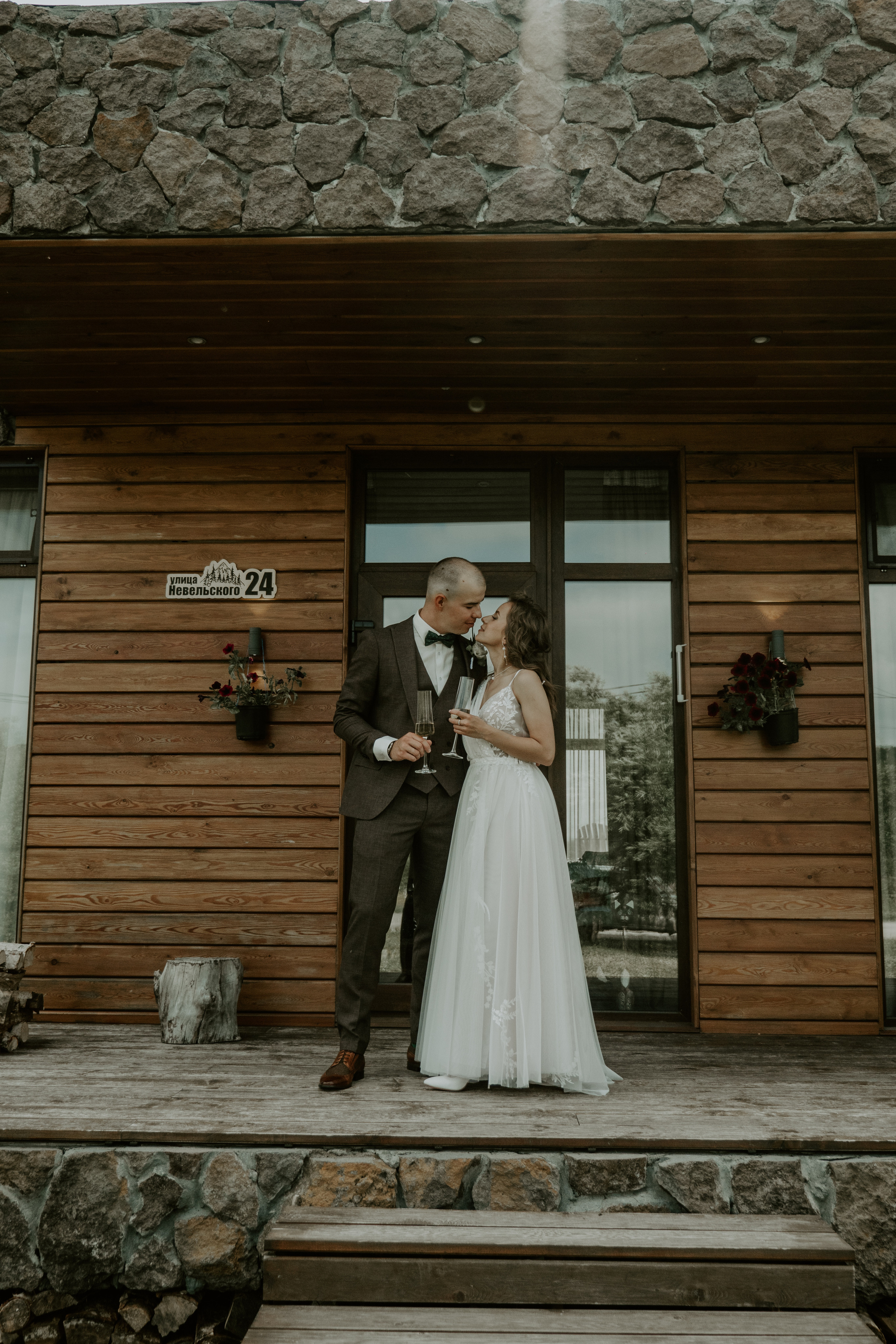 Вулкан Ксудач. Свадьба Богдана и Лизы. Свадебное фото и видео на Камчатке. Туристические маршруты