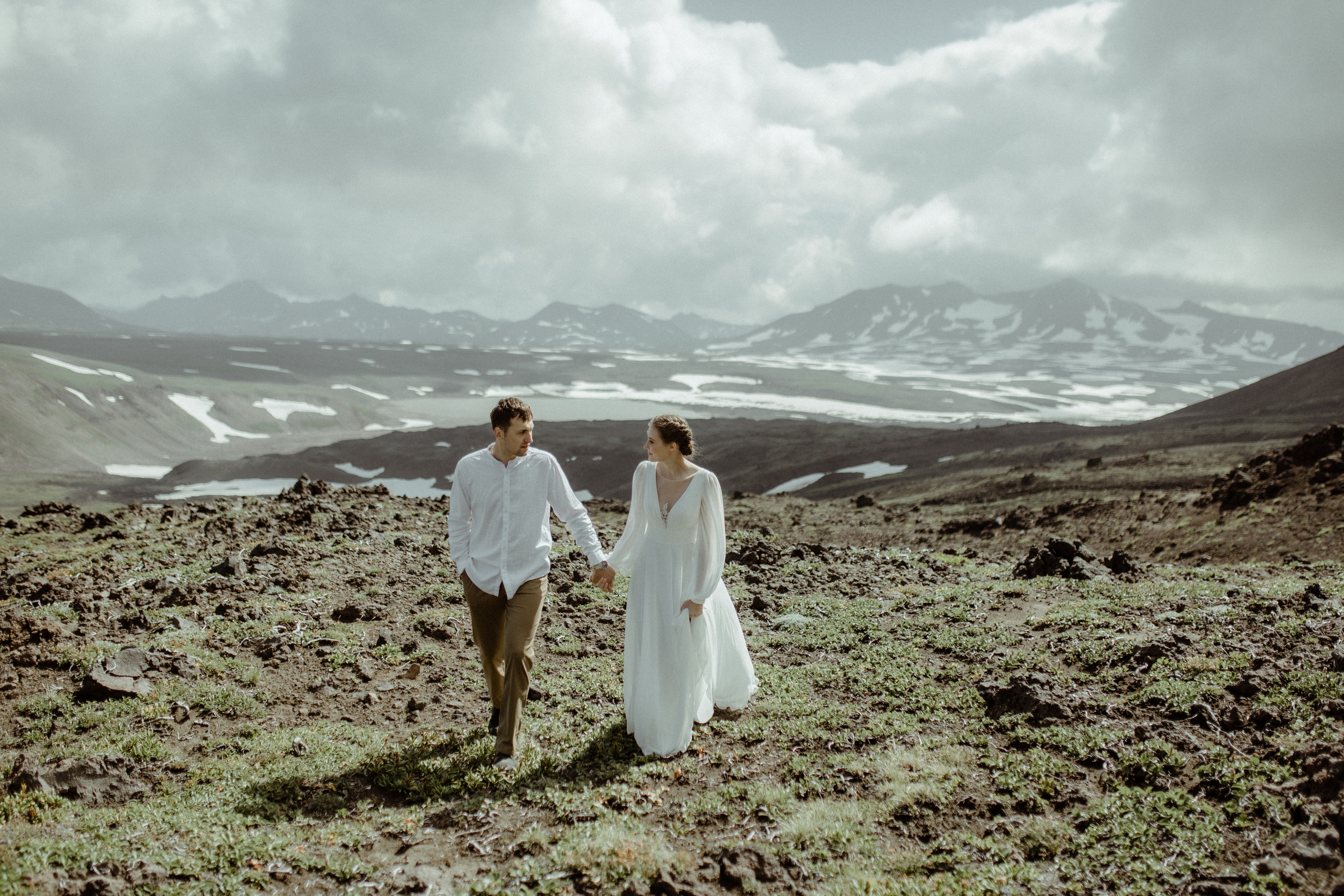 Кальдера Горелый. Свадебное фото и видео на Камчатке. Туристические маршруты