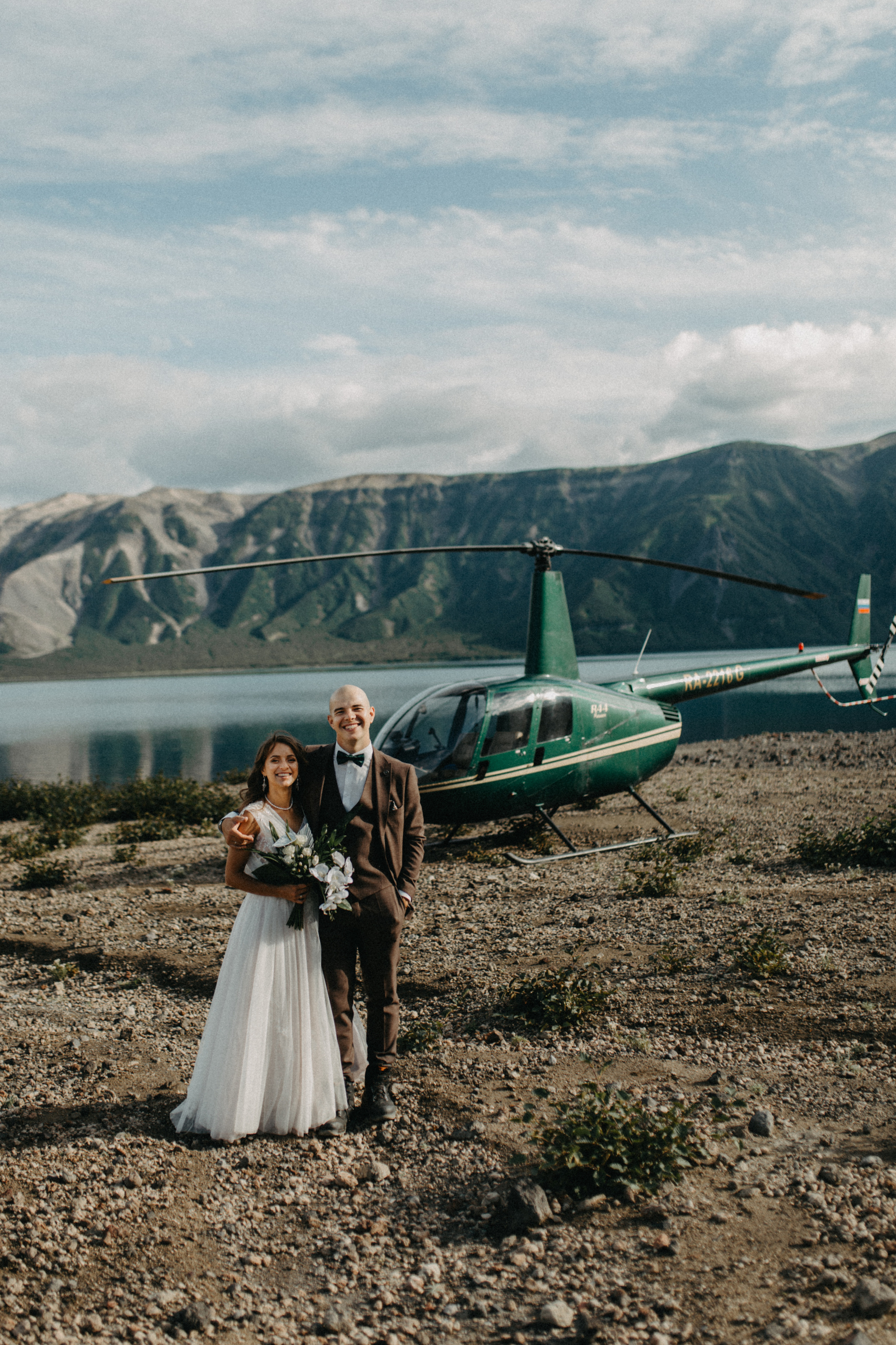 Вулкан Ксудач. Свадьба Богдана и Лизы. Свадебное фото и видео на Камчатке. Туристические маршруты
