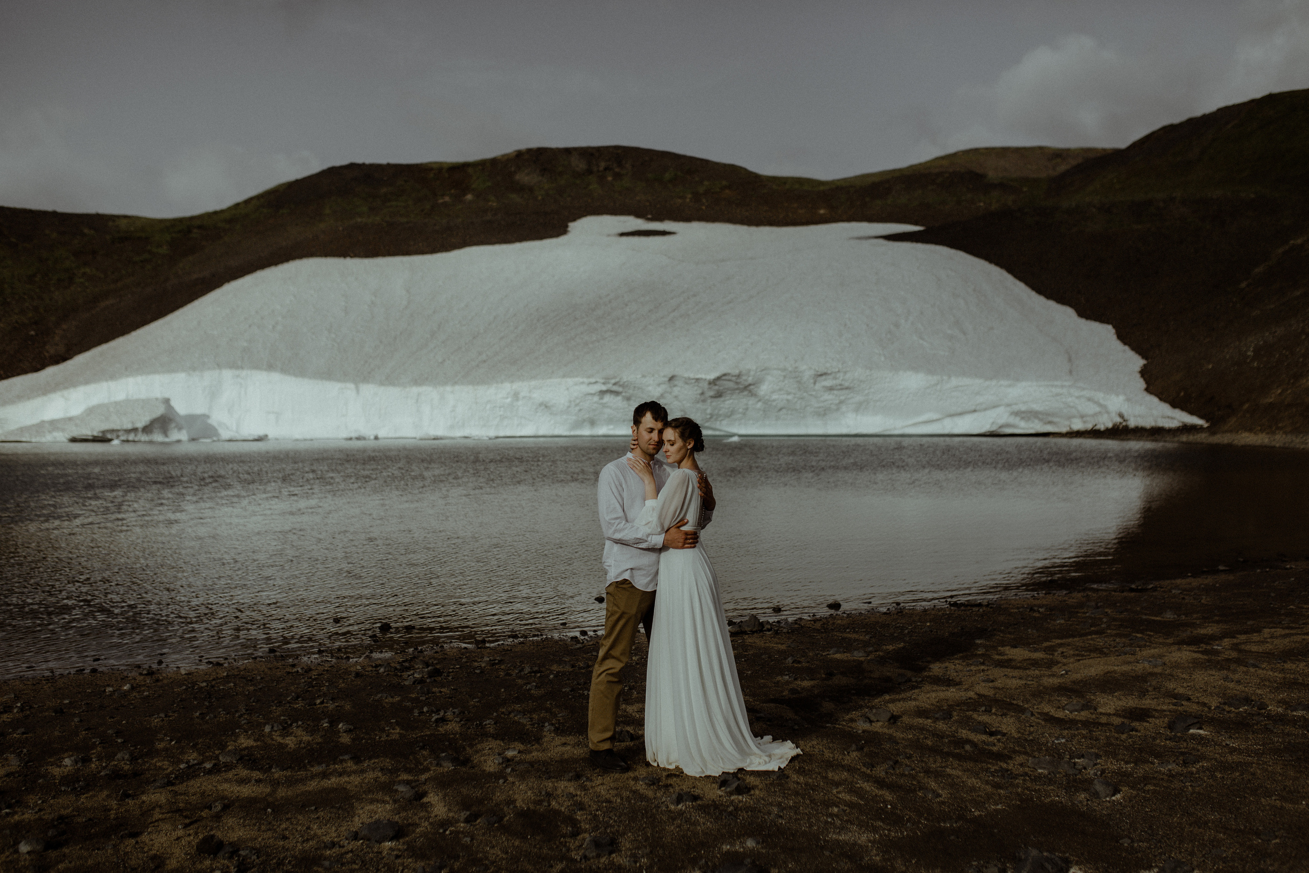 Кальдера Горелый. Свадебное фото и видео на Камчатке. Туристические маршруты