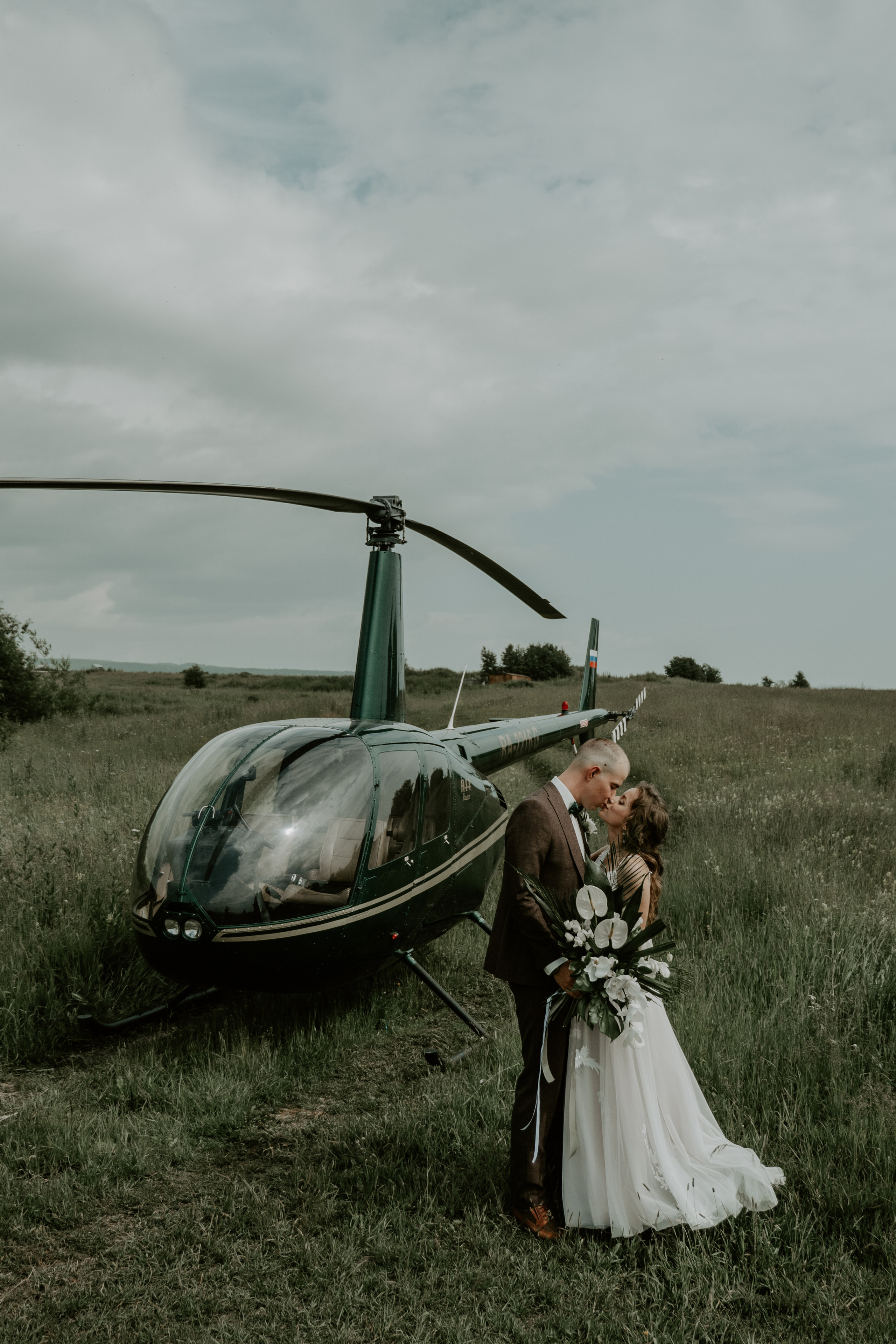 Вулкан Ксудач. Свадьба Богдана и Лизы. Свадебное фото и видео на Камчатке. Туристические маршруты