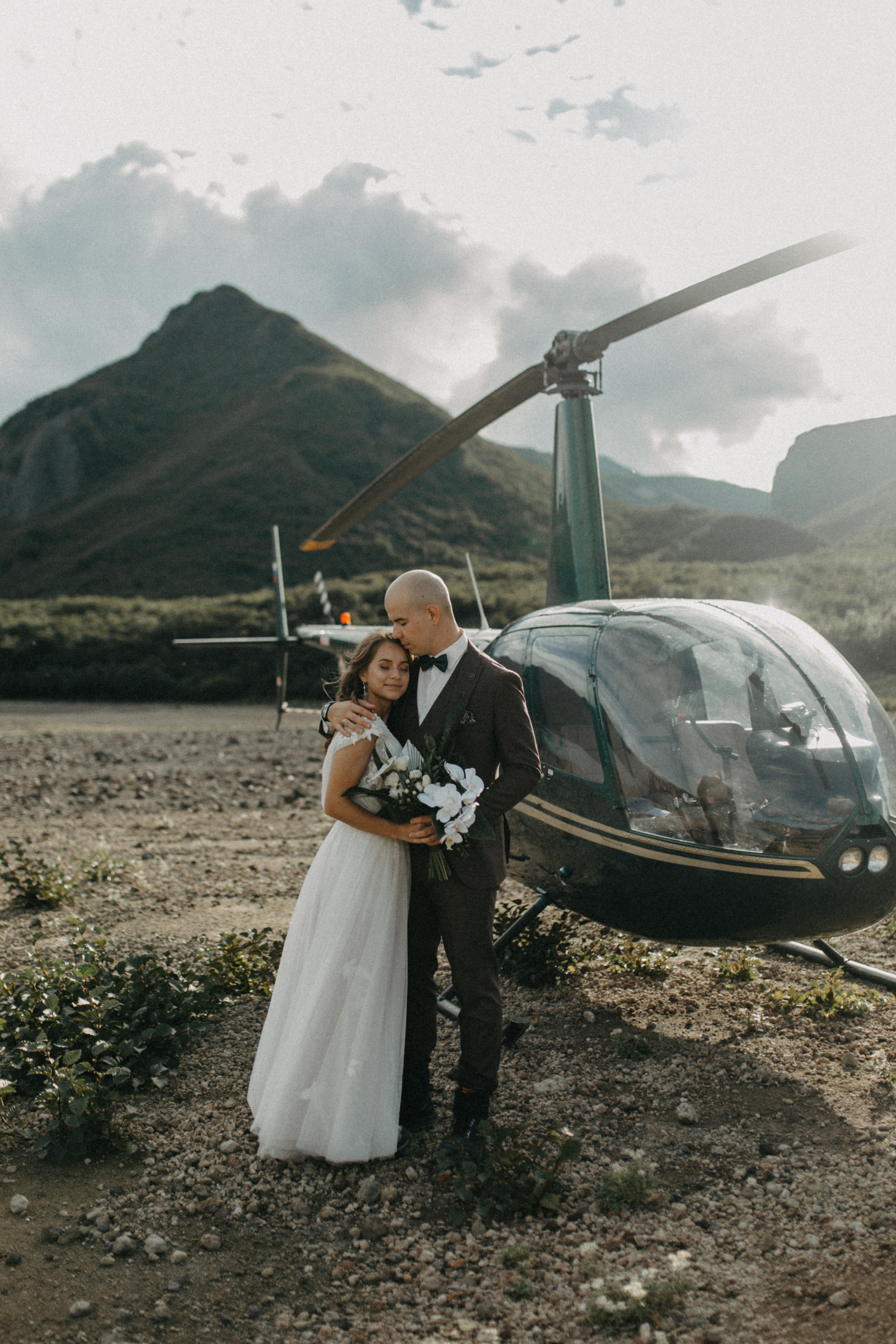 Вулкан Ксудач. Свадьба Богдана и Лизы. Свадебное фото и видео на Камчатке. Туристические маршруты