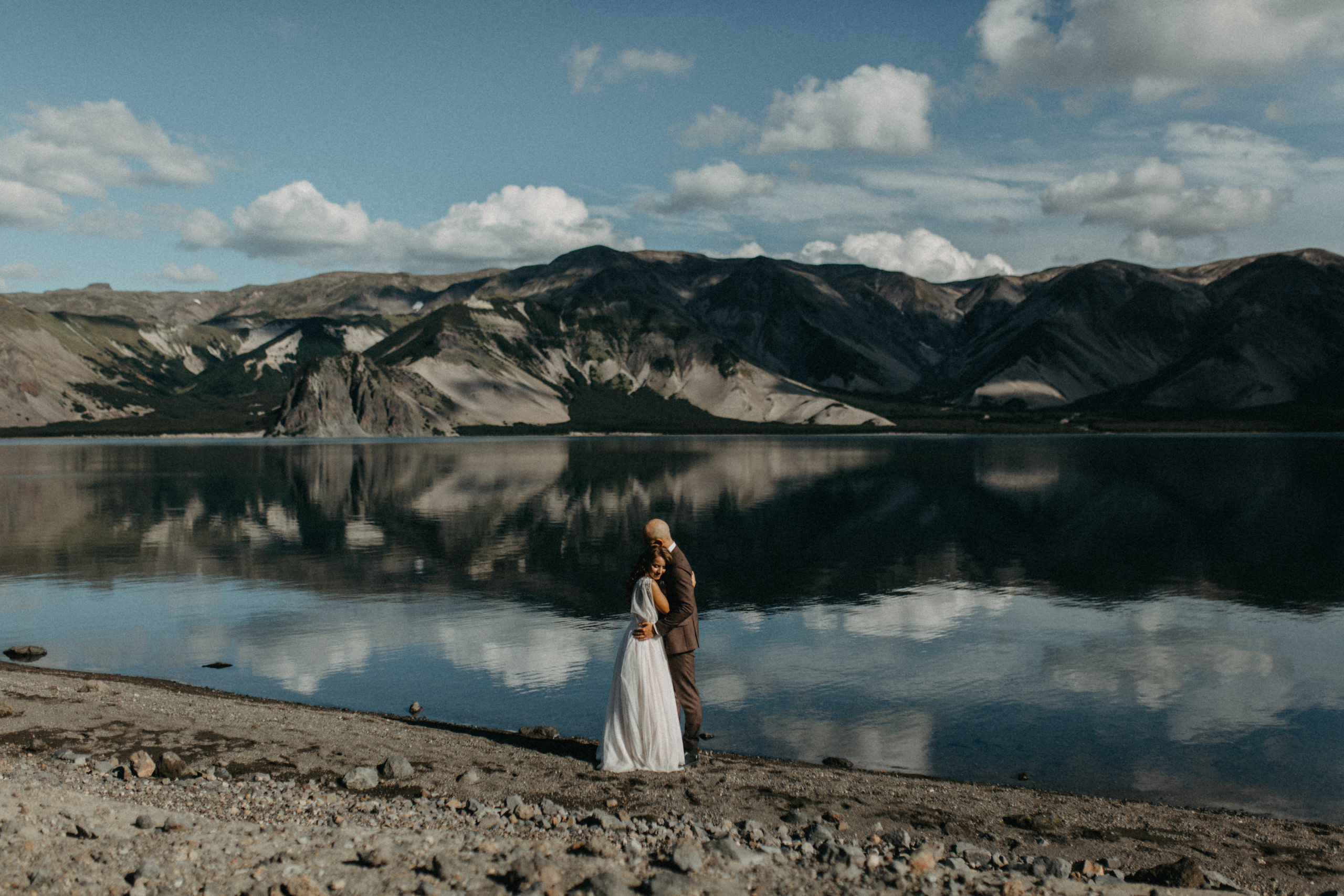 Вулкан Ксудач. Свадьба Богдана и Лизы. Свадебное фото и видео на Камчатке. Туристические маршруты