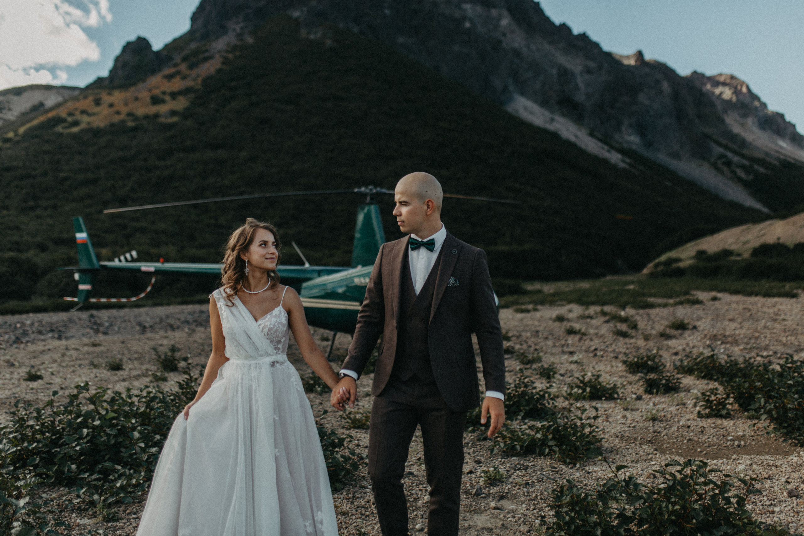 Вулкан Ксудач. Свадьба Богдана и Лизы. Свадебное фото и видео на Камчатке. Туристические маршруты