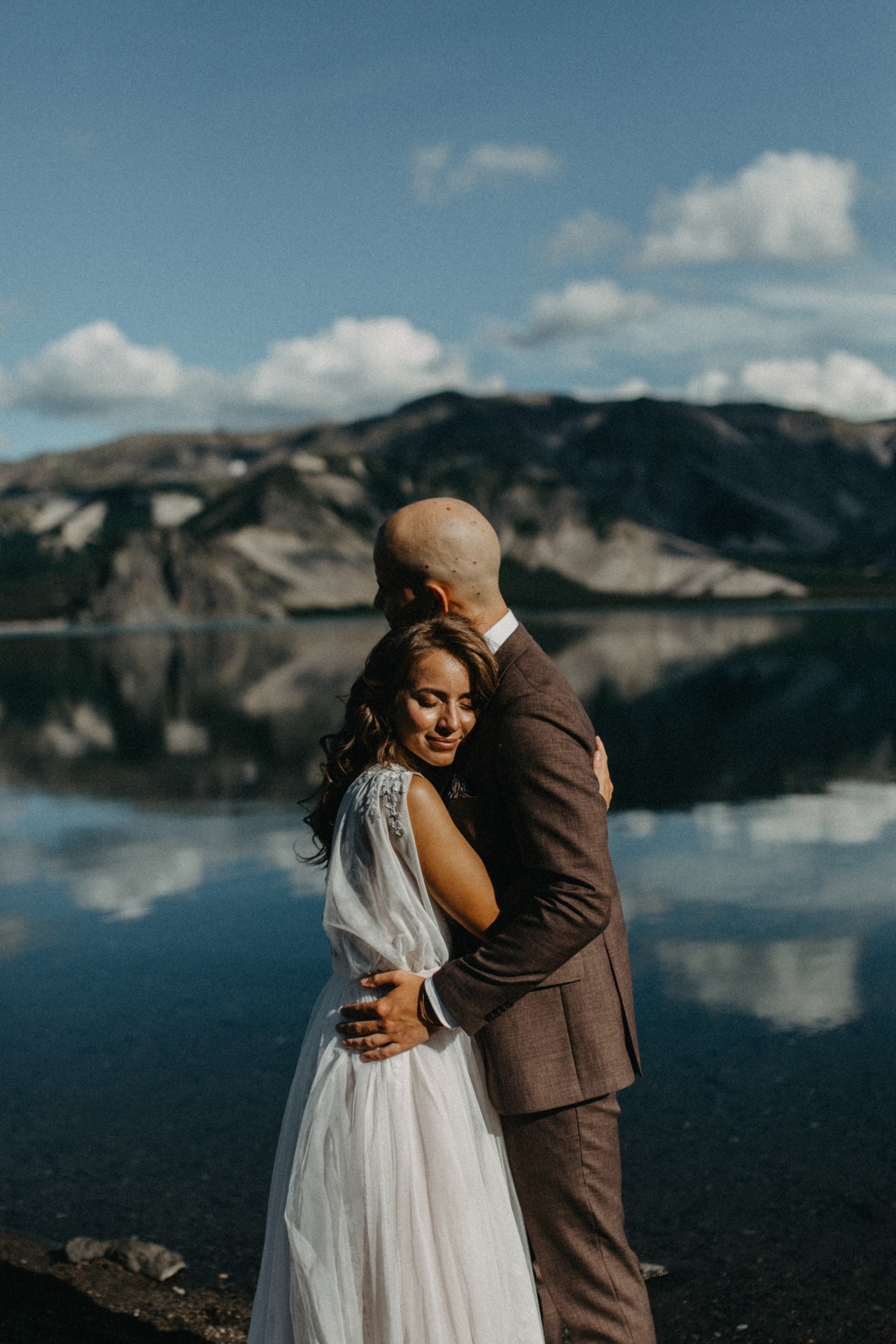 Вулкан Ксудач. Свадьба Богдана и Лизы. Свадебное фото и видео на Камчатке. Туристические маршруты