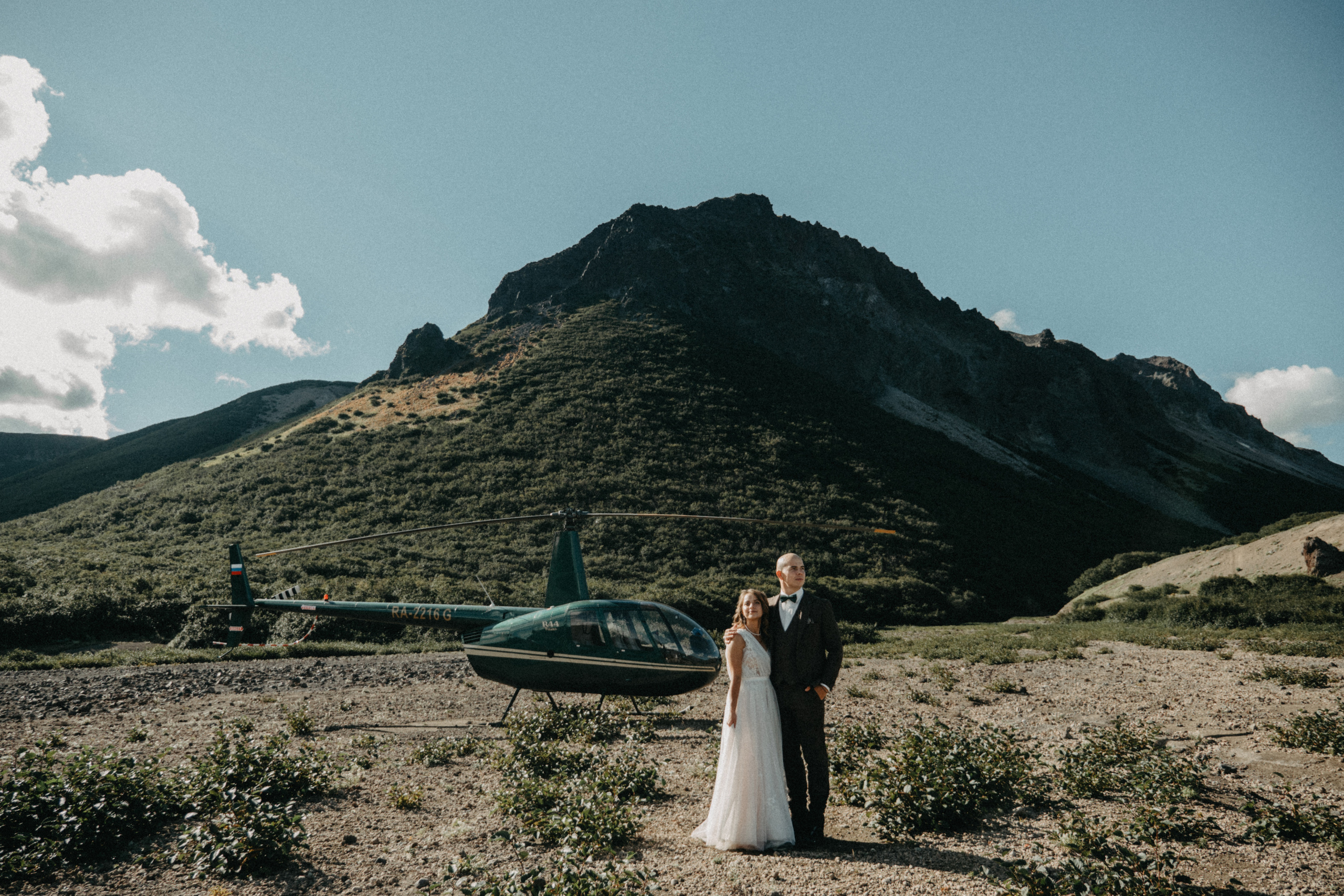 Вулкан Ксудач. Свадьба Богдана и Лизы. Свадебное фото и видео на Камчатке. Туристические маршруты