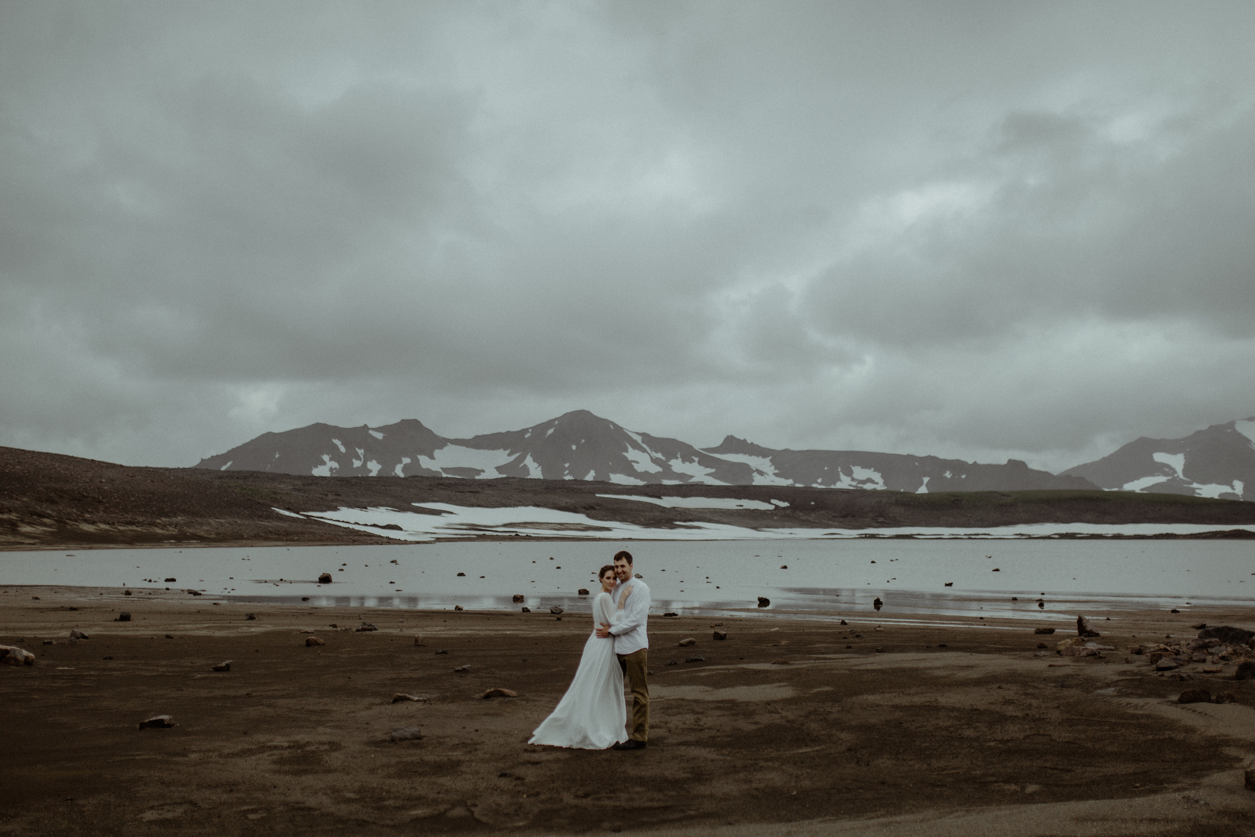 Кальдера Горелый. Свадебное фото и видео на Камчатке. Туристические маршруты