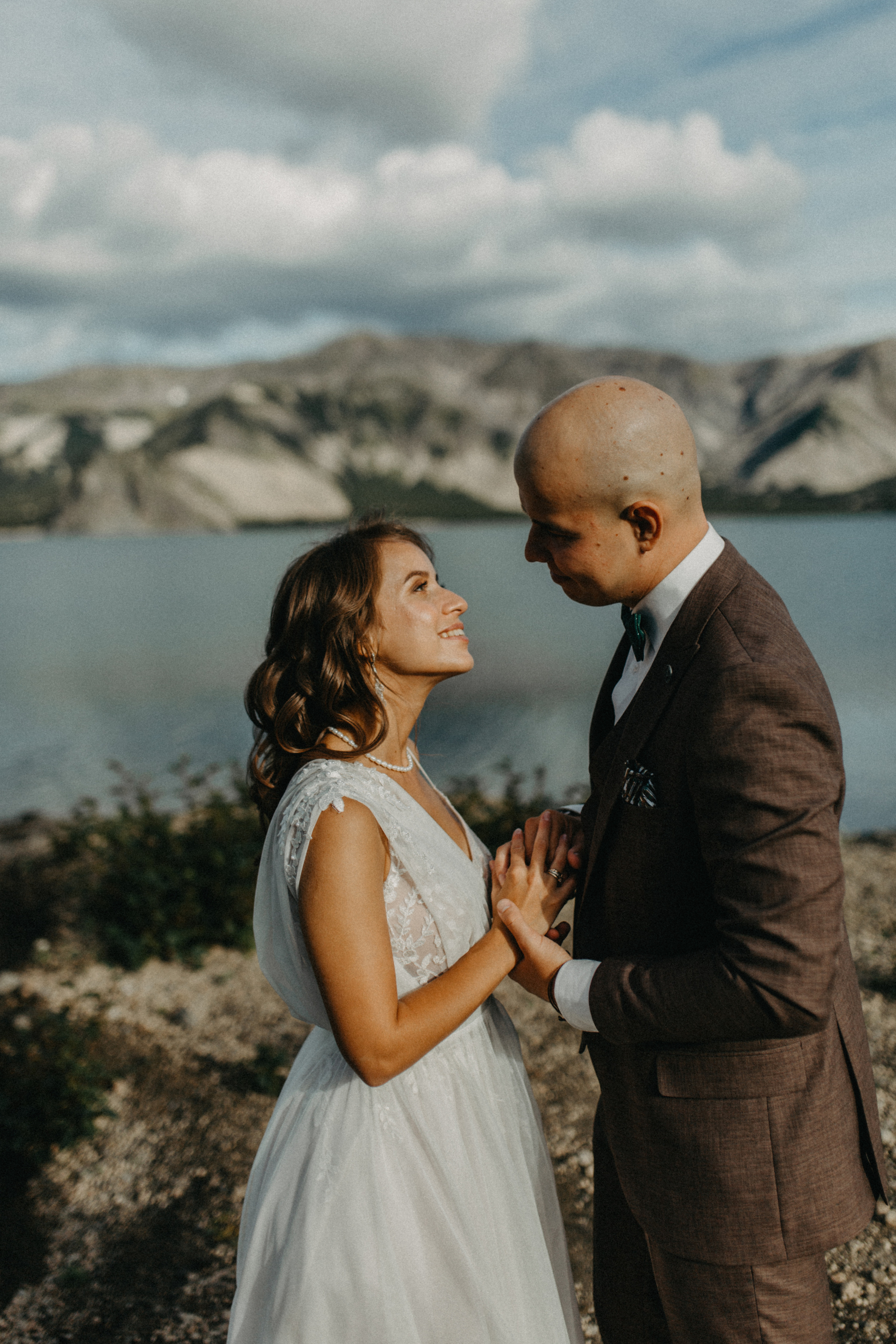 Вулкан Ксудач. Свадьба Богдана и Лизы. Свадебное фото и видео на Камчатке. Туристические маршруты